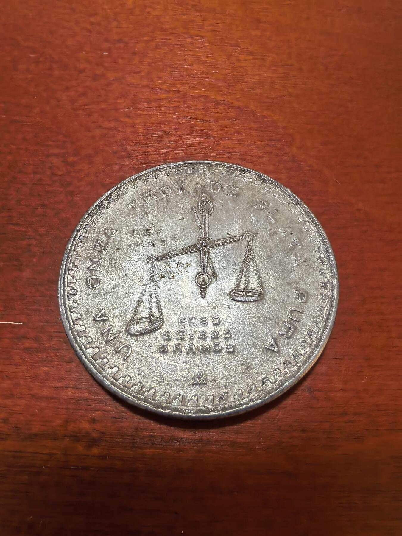 长老汇蛇年精选第四十四场拍卖 1979墨西哥天平1盎司银币，墨西哥城造币厂，33.6克925银，未流通
