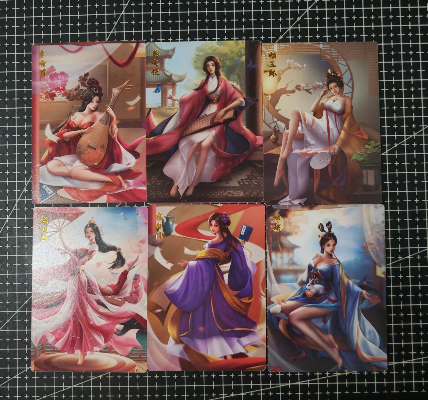 铃鹿第七期（提示一：自制卡难免瑕疵，可能存在撞角爆边等出厂瑕疵，介意慎拍；提示二：参拍请慎重，跑单押金不退的）） 齐卡风华烫金普卡6张