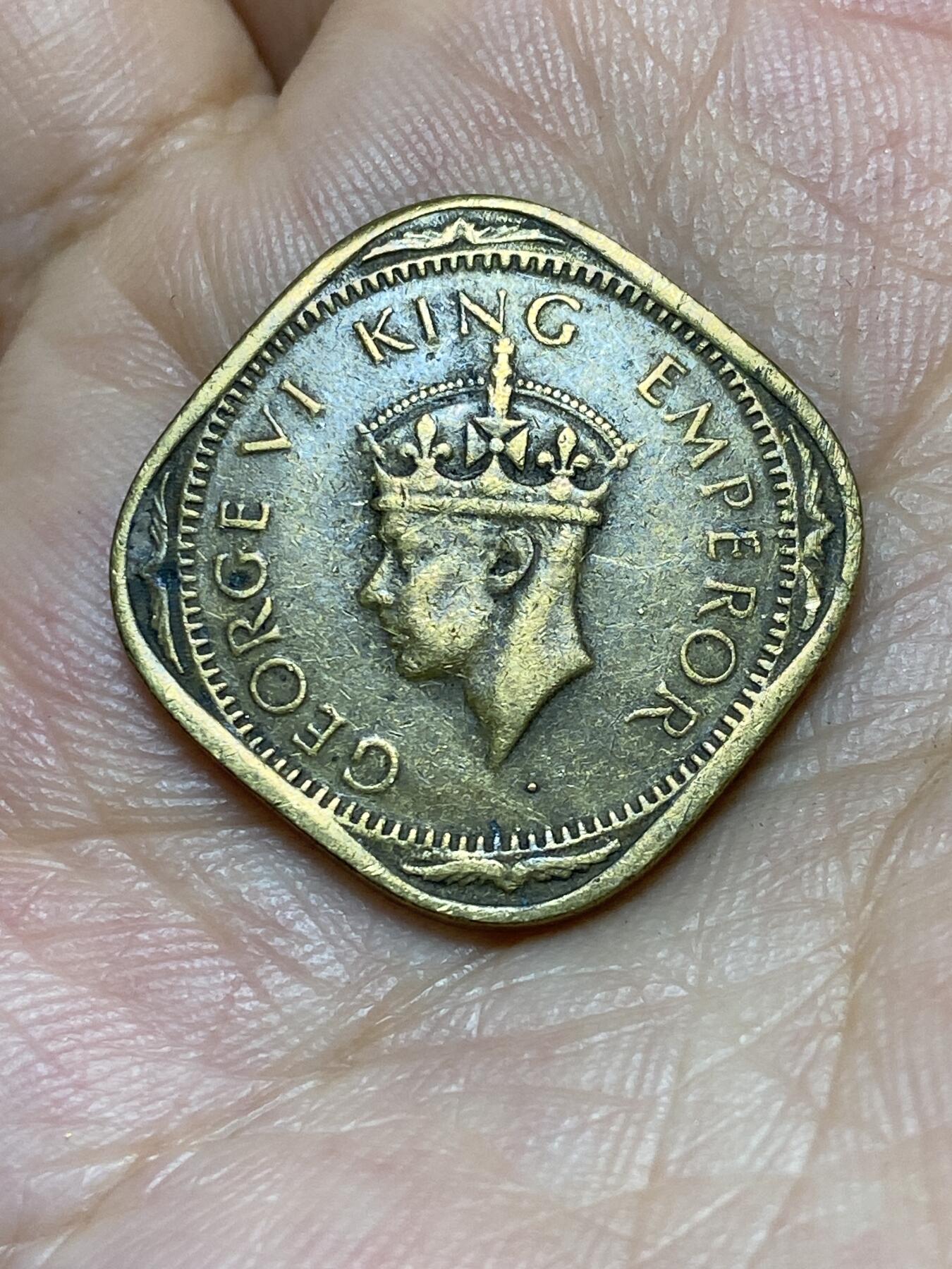 2025年第八十九场(总第一百一十五场）外国好品散币(免佣金) 英属印度1943年2安娜(乔治六世第三版，年份两边带点b版孟买造，Small 3–小3版)