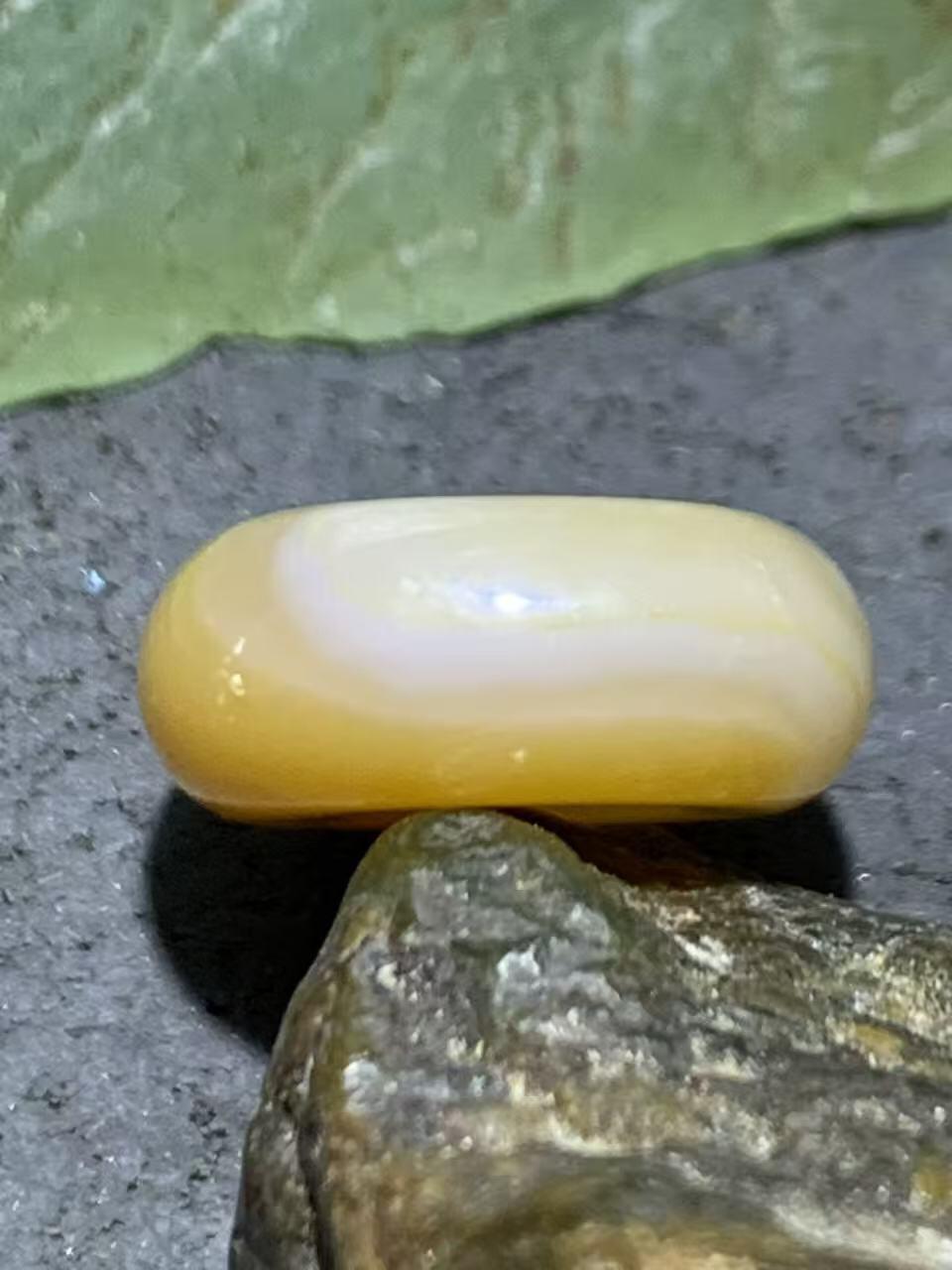 蒙料冻料战国红玛瑙通货平安扣一个，