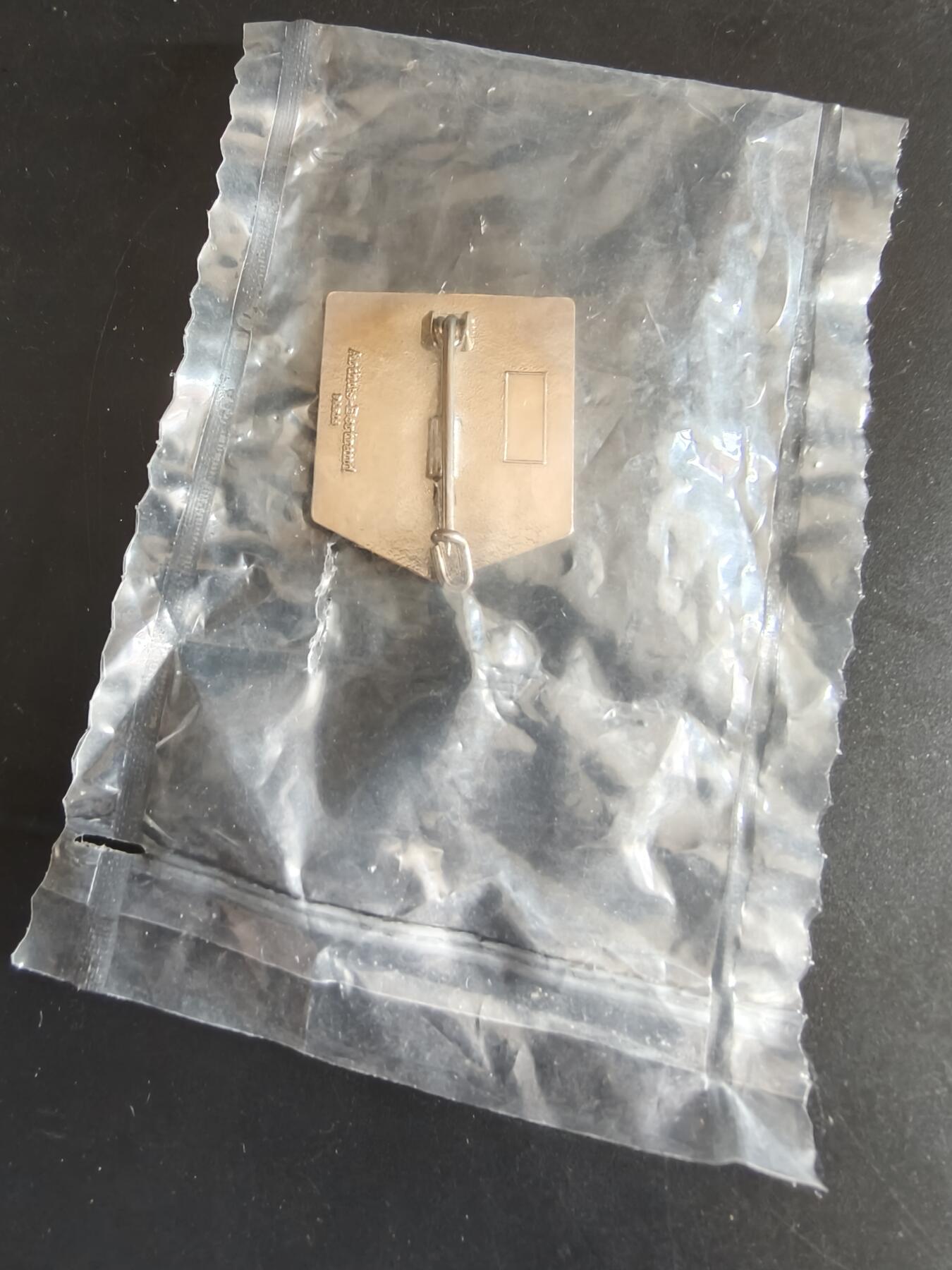 老王徽章第148期 喀麦隆第13工兵团证章   原袋