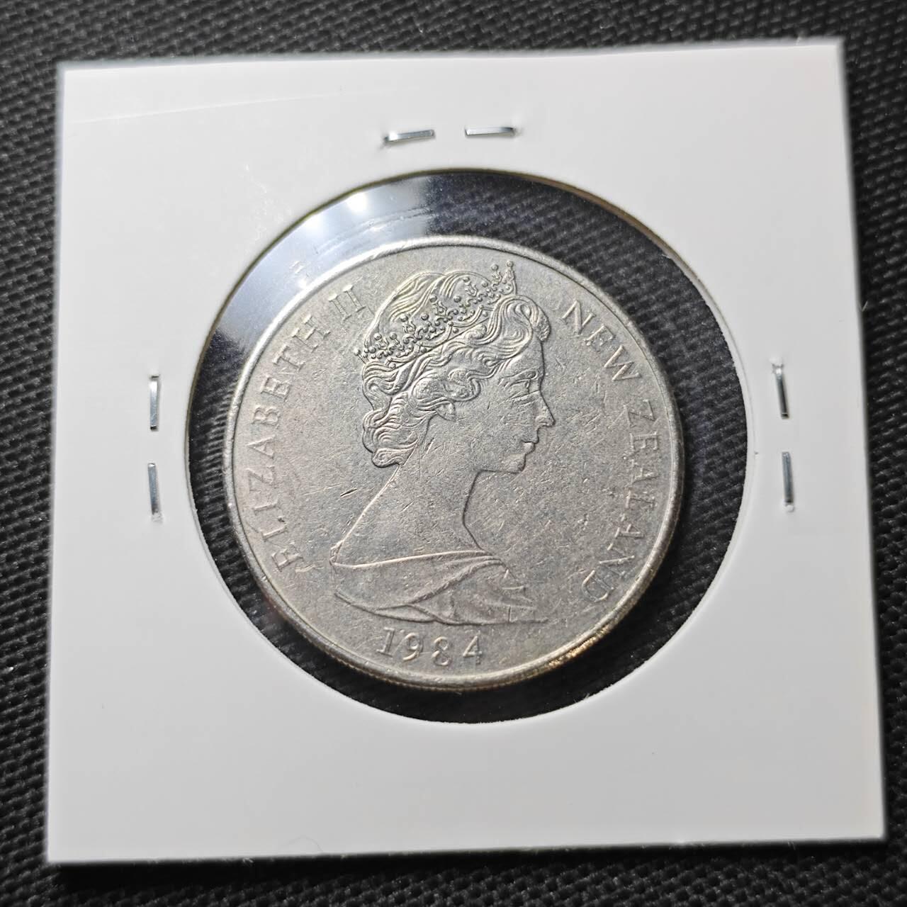 KK钱币收藏小铺 第334期 2月预留时间 周末发货  1984新西兰20分浅雕版 加拿大代铸