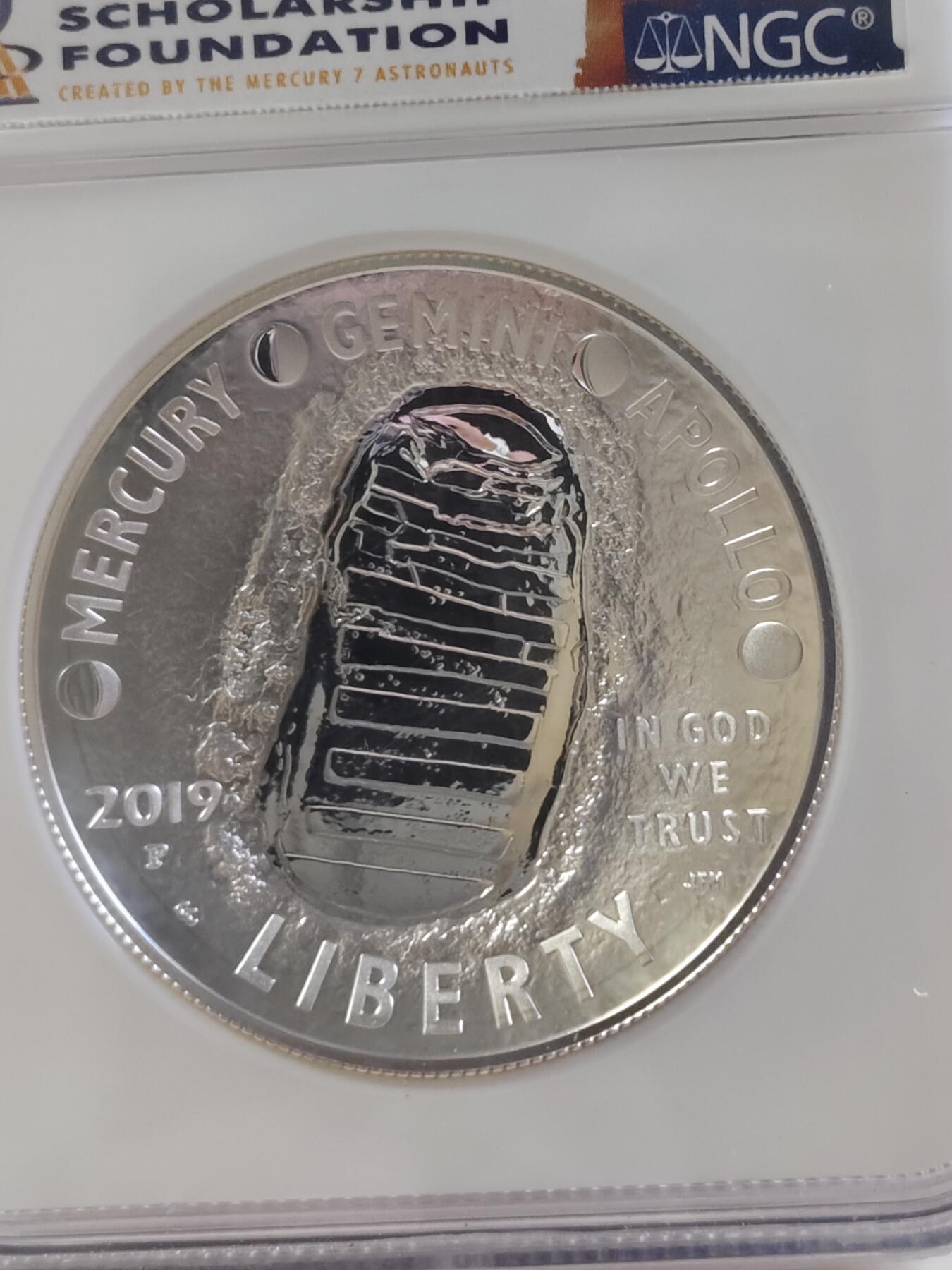 第175期拍卖【长期征集拍品】 美国2019年阿波罗11号登月纪念银币NGC-MS70首期无盒无证书，999银，26.73克