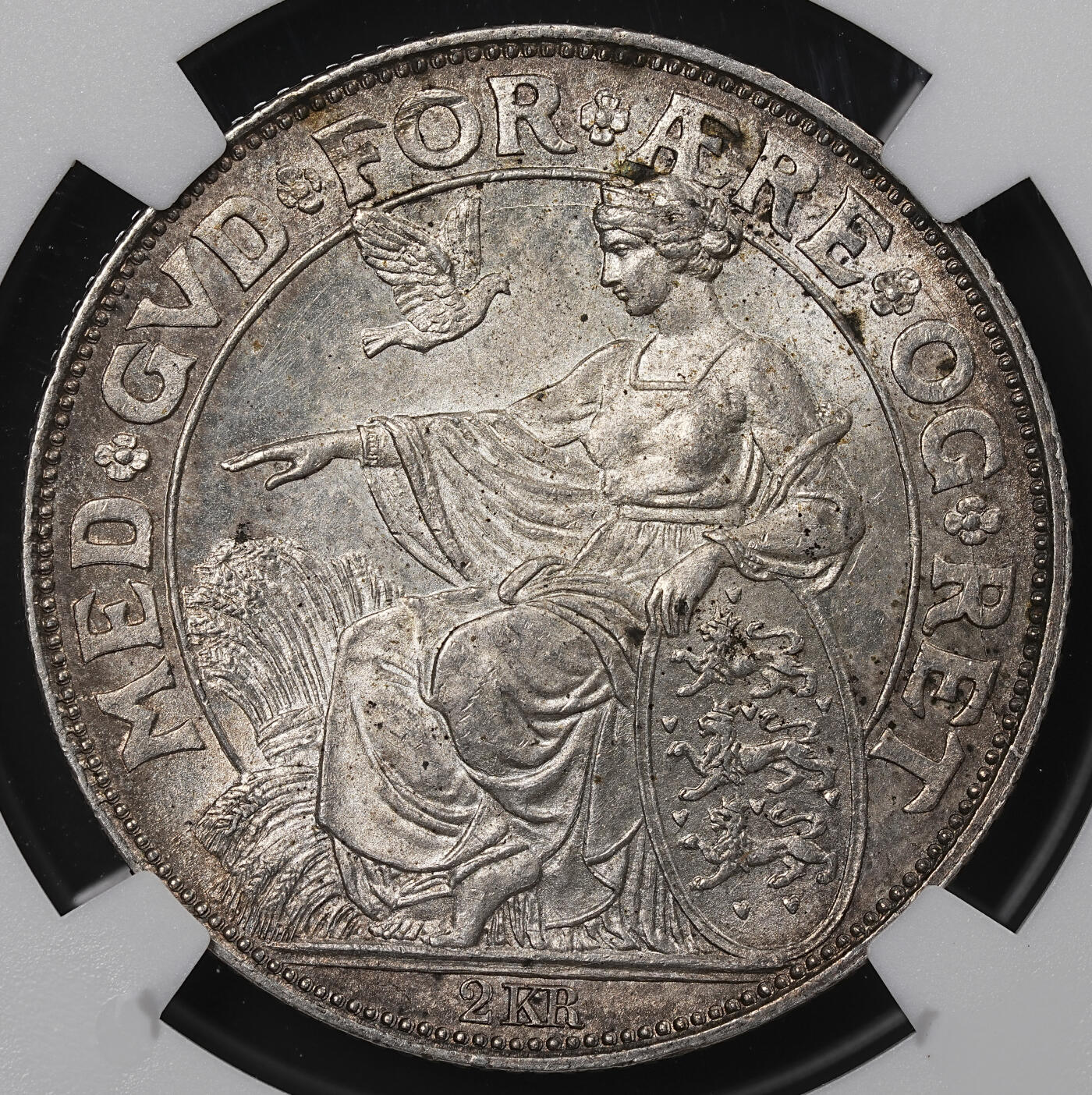 修遠堂世界钱币第八十四期 NGC MS64 1903年丹麦国王登基40周年纪念2克朗银币