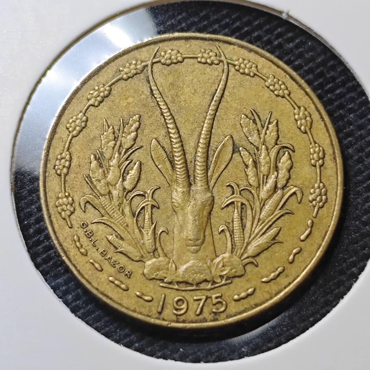 KK钱币收藏小铺 第334期 2月预留时间 周末发货  1975西非10法郎