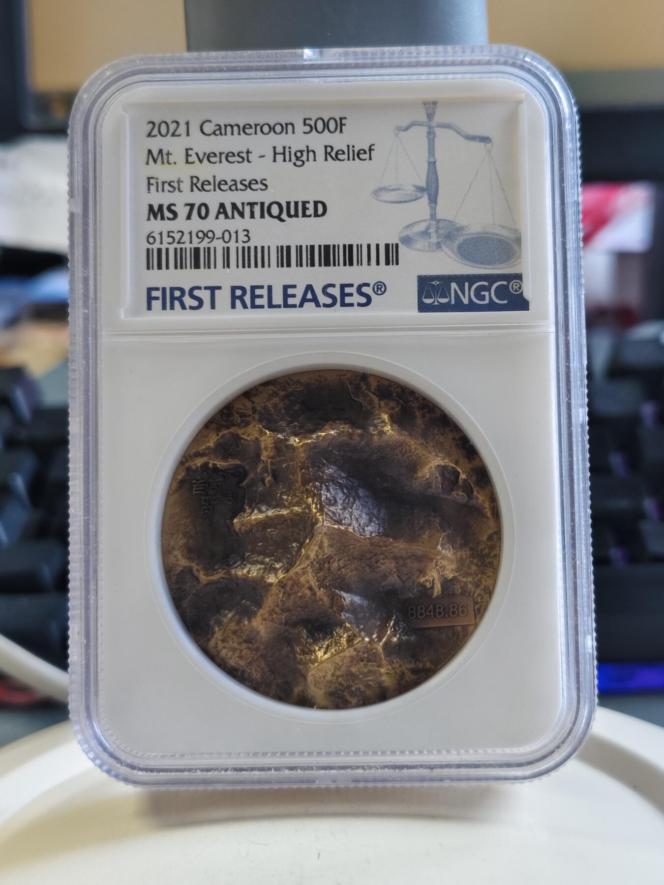 第175期拍卖【长期征集拍品】 喀麦隆2021年世界高峰系列1珠峰超高浮雕纪念铜币NGC-MS70首无盒无证书，46克，发行333枚