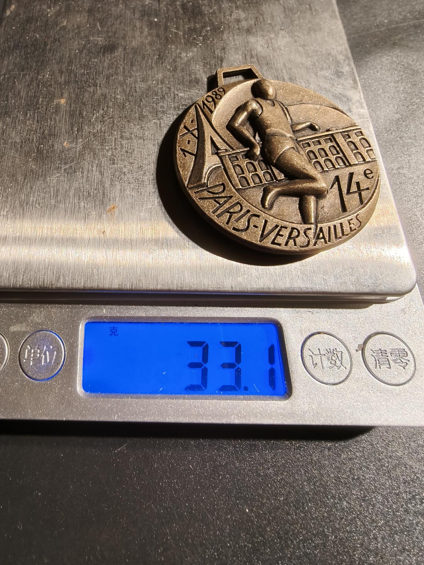 老王徽章第148期 法国大革命200周年纪念章    直径45mm   重量33.1g