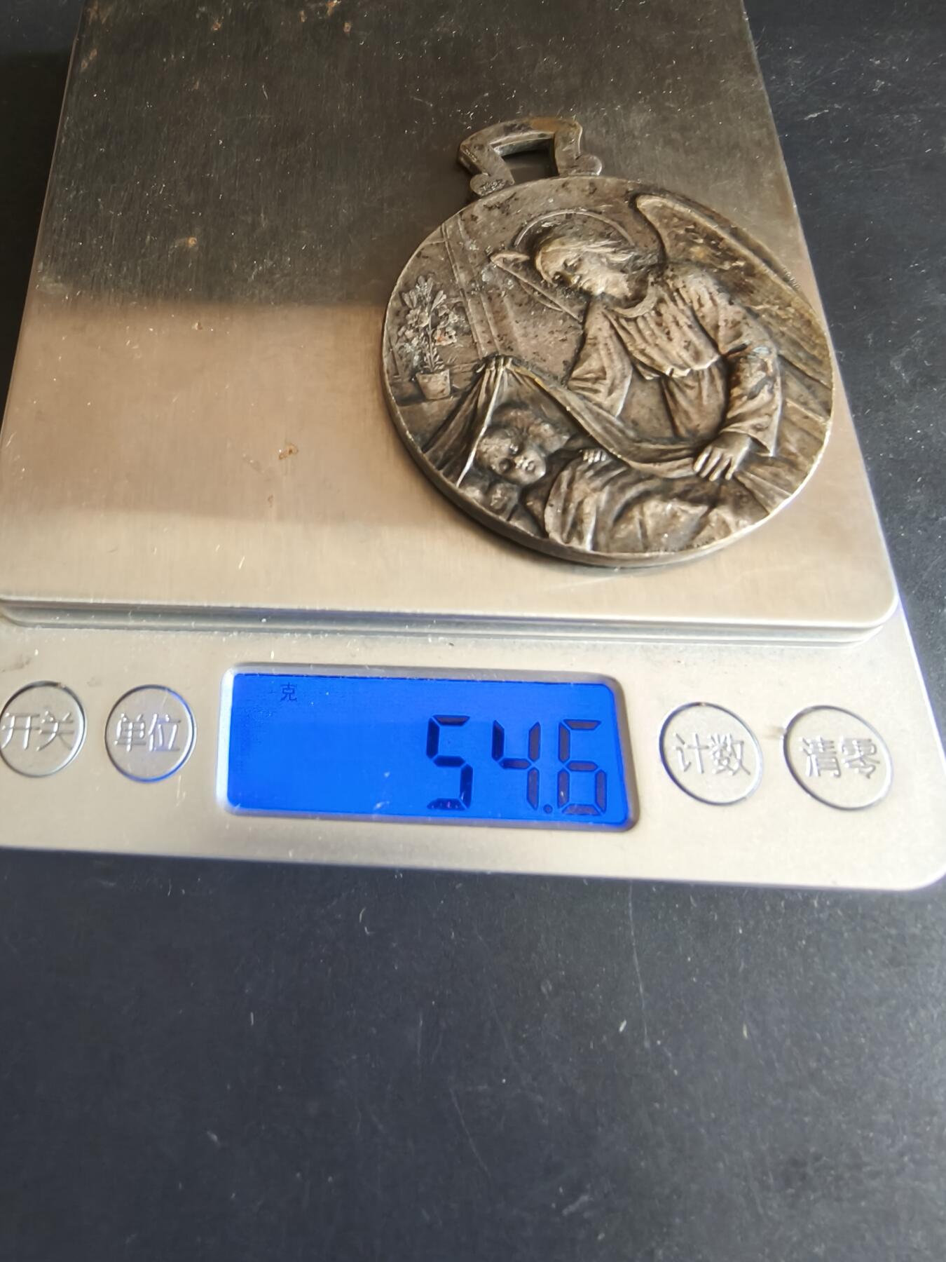 老王徽章第148期 法国天使镀银大尺寸奖章    直径50mm   重量54.6g