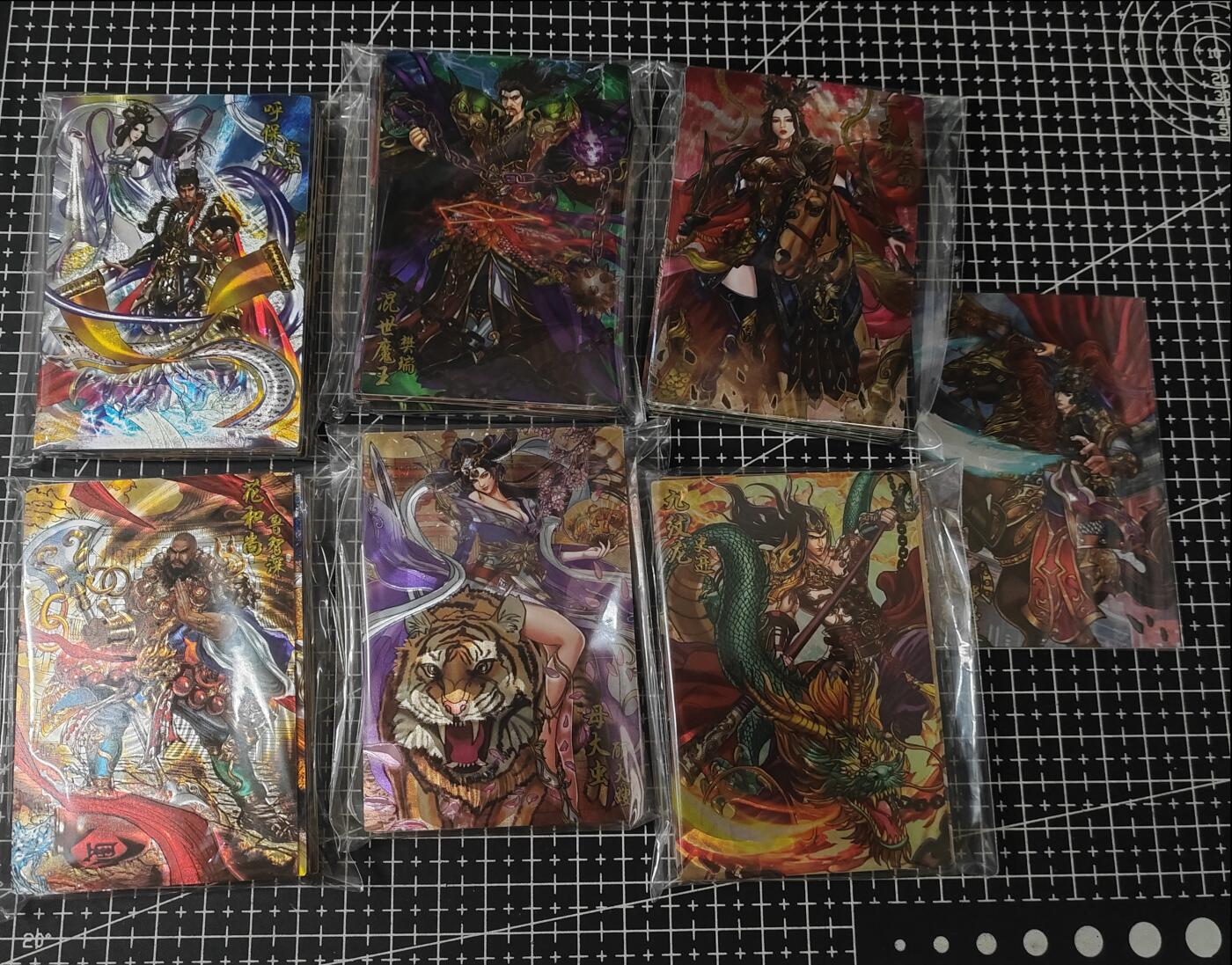 铃鹿第七期（提示一：自制卡难免瑕疵，可能存在撞角爆边等出厂瑕疵，介意慎拍；提示二：参拍请慎重，跑单押金不退的））