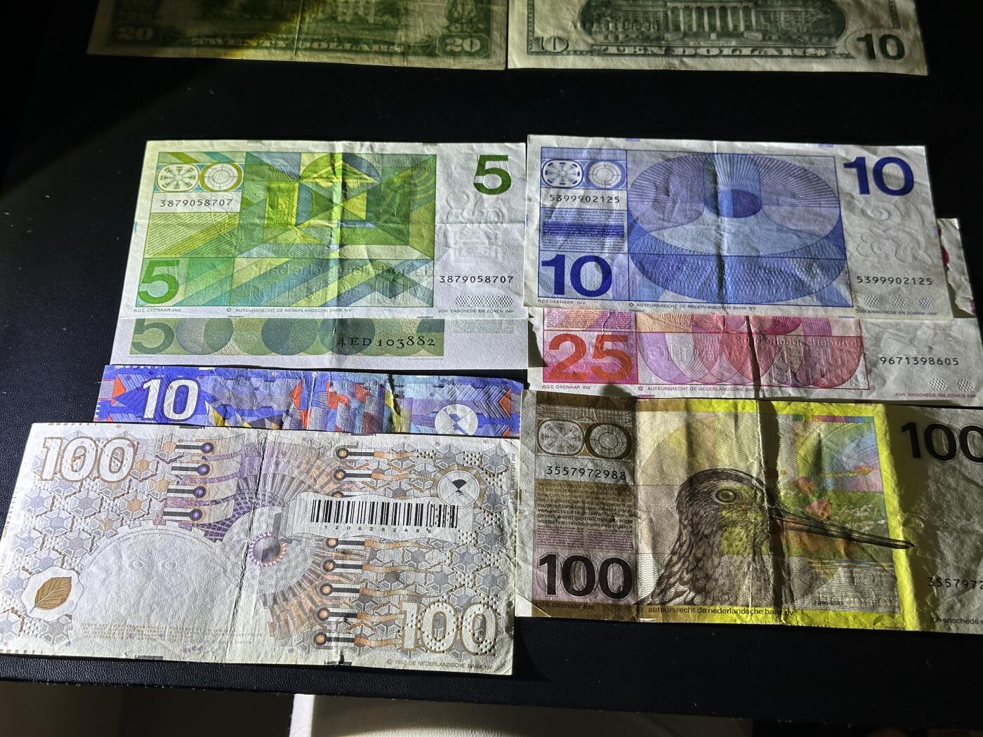 《外钞收藏家》第五百六十六期（本期精选热门裸币、优质评级币）（本平台长期征集拍品、欢迎藏友们联系合作）