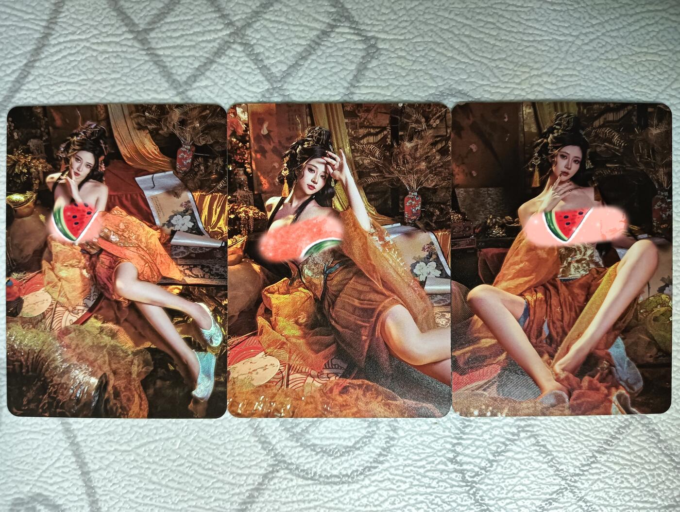 花开卡拍第38期（9月14号周日截拍，品控勿拍!!!拍品不寄存，运费5元，自制卡难免瑕疵，可能存在轻微撞角爆边等出厂瑕疵，品控介意勿拍！） 墨卡文创 古风cos艺术卡 3张 折光彩闪