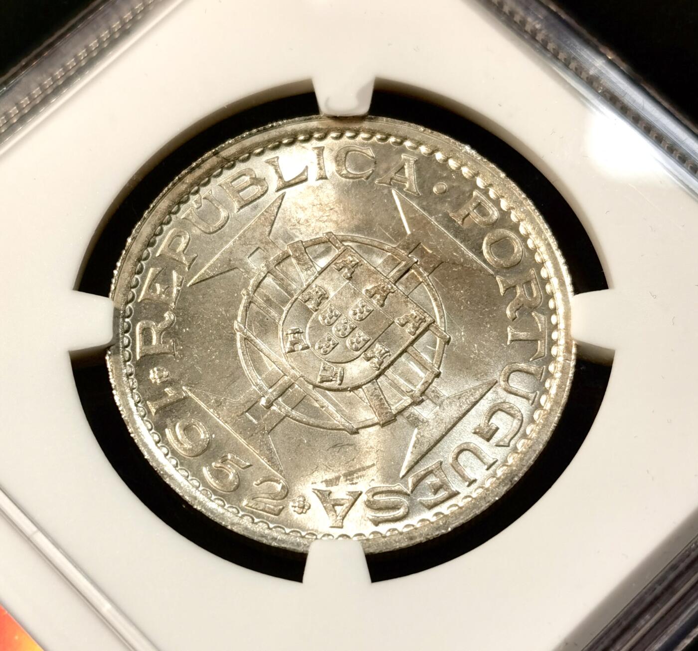 甄臻铺-世界币章拍卖（第33期），送拍享返佣金等优惠多多 NGC-MS64 中国澳门 1952年 5圆银币