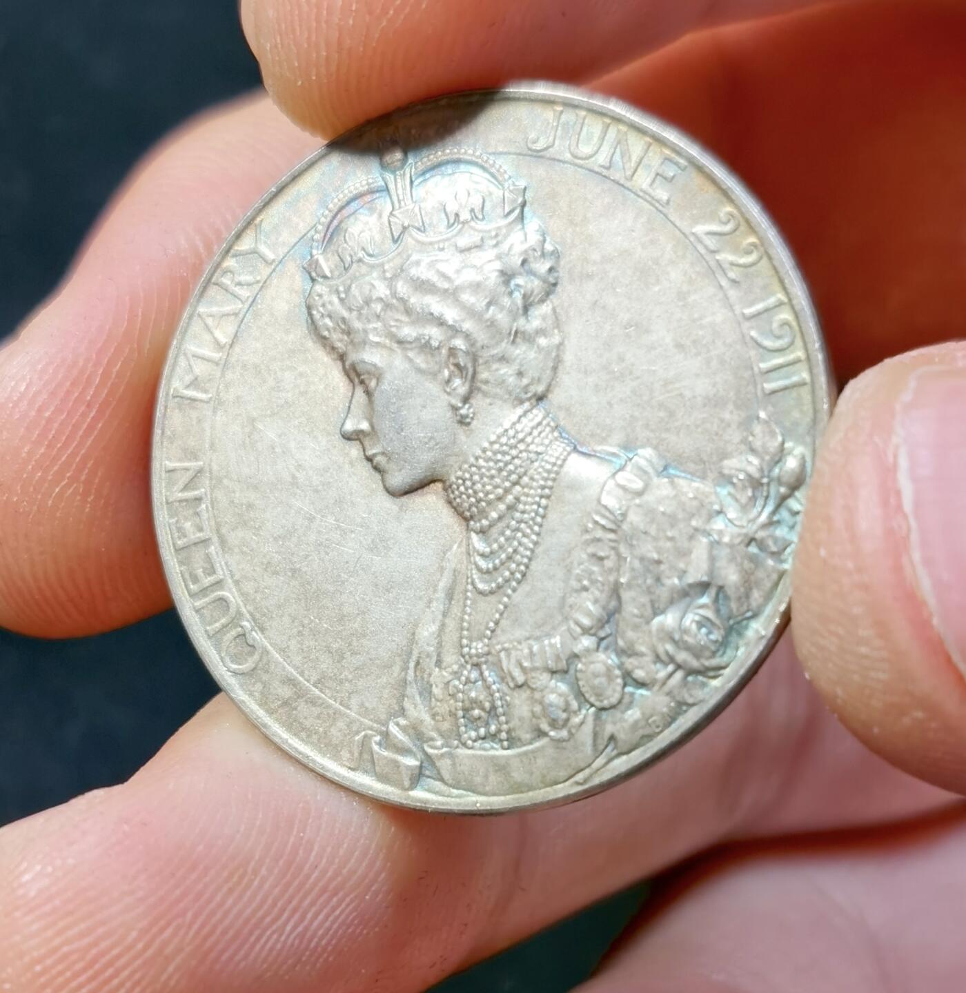 甄臻铺-世界币章拍卖（第33期），送拍享返佣金等优惠多多 1911年英国乔治五世加冕银章，30.7mm，12.28g