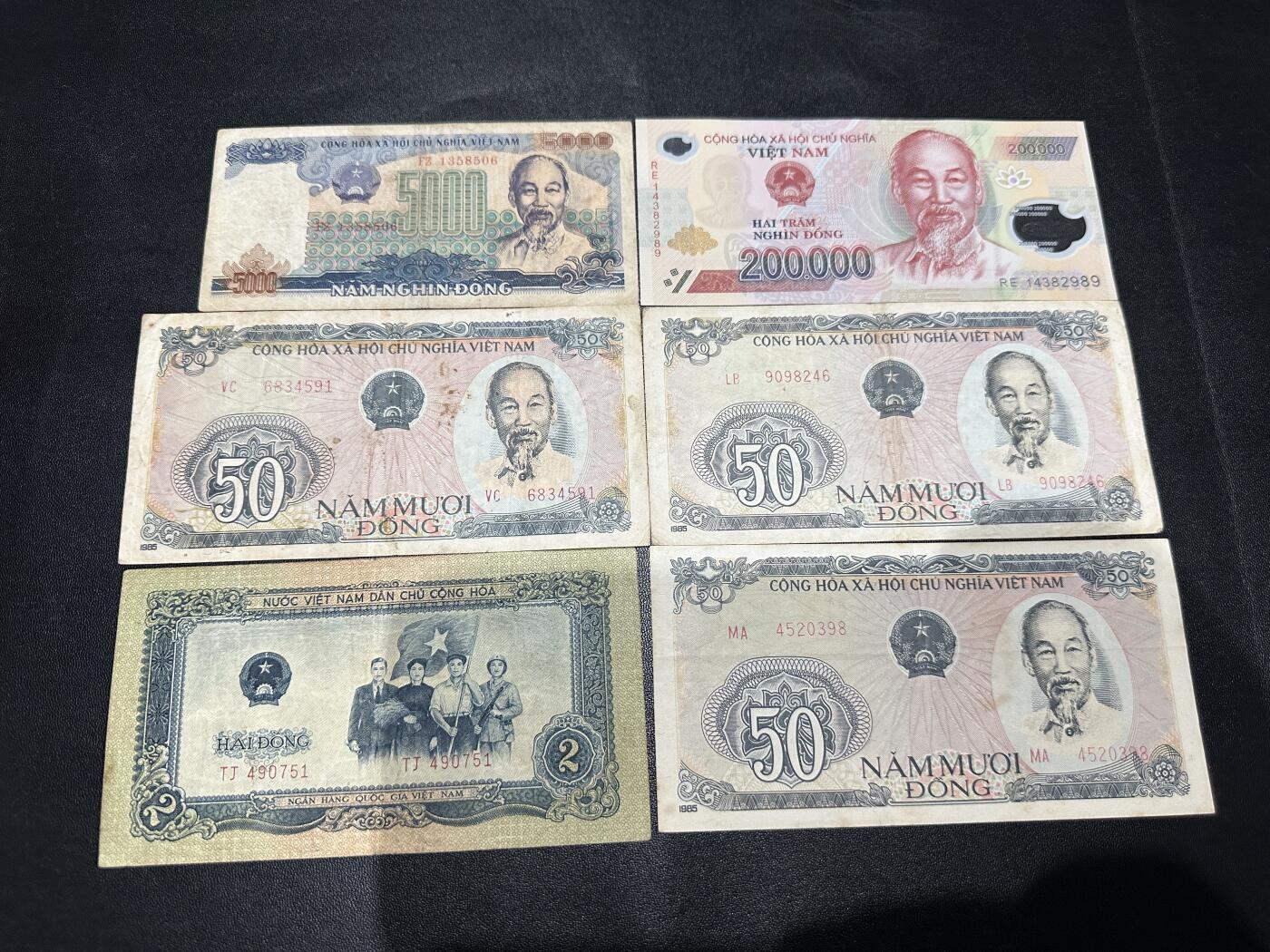 《外钞收藏家》第五百六十六期（本期精选热门裸币、优质评级币）（本平台长期征集拍品、欢迎藏友们联系合作）