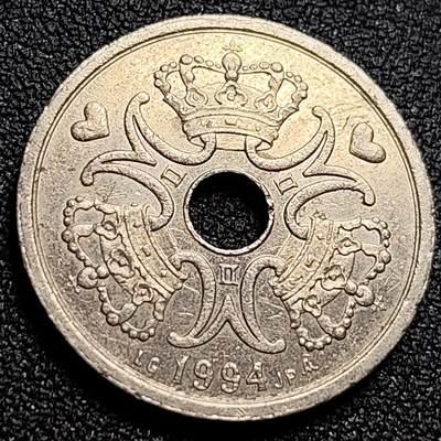 泉币菌-第107场-精品福利场 爱心币 心心相映 丹麦 2克朗中圆孔白铜硬币 24.5mm 幸运币 皇冠