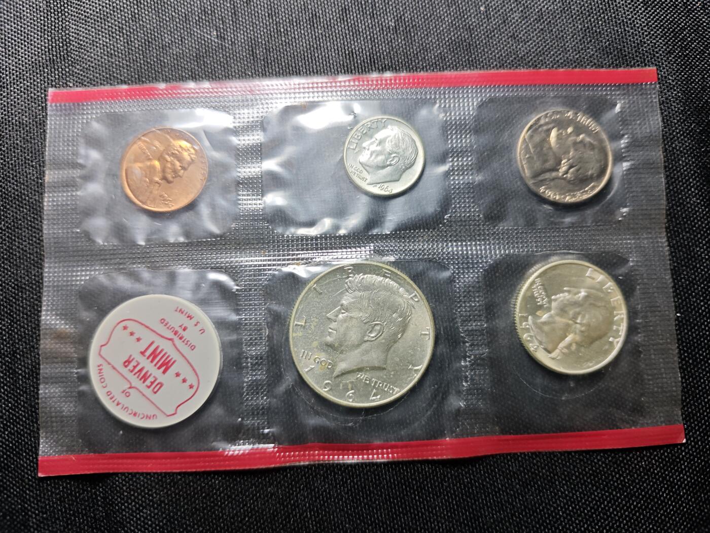 KK钱币收藏小铺 套币专场 2月预留时间 周末发货   1964美国大小面值清年套币 含3枚高银好品银币！