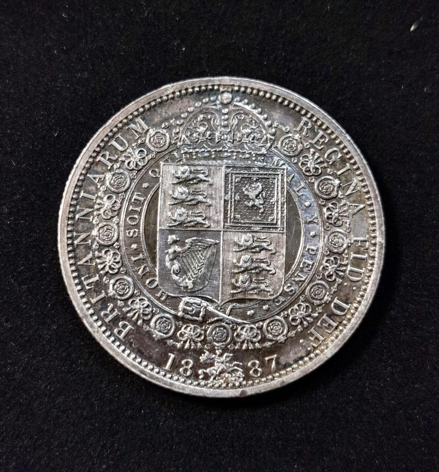 甄臻铺-世界币章拍卖（第33期），送拍享返佣金等优惠多多 英国 1887年 维多利亚女王 半克朗银币 50周年金禧特年 英伦黑彩 AU打底品相