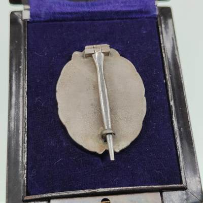 0元起拍勋章 第294期 咸鱼国勋章拍卖专场 9月14日（周日）下午6：00开始 明治早期按扣盒 刑事协会二等功劳章