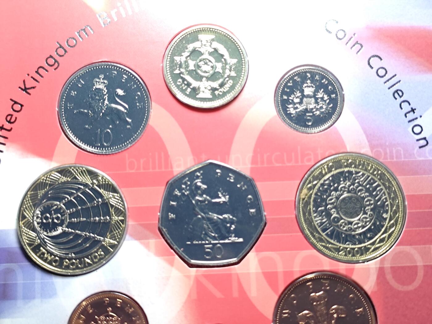 KK钱币收藏小铺 套币专场 2月预留时间 周末发货  2001英国官方造币厂精制套币 含2镑精制币