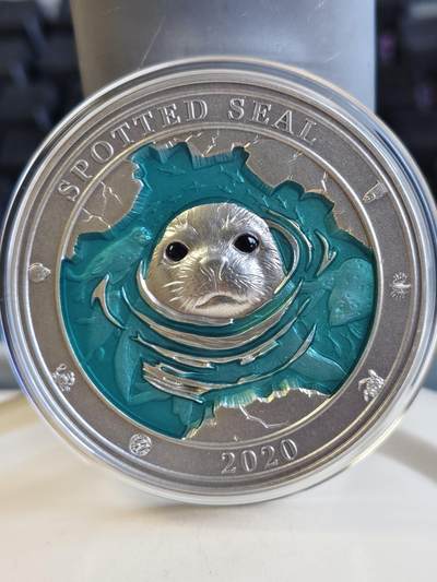 第175期拍卖【长期征集拍品】 - 巴巴多斯2020年海底世界系列海豹镶透明珐琅银币，999银，发行999枚