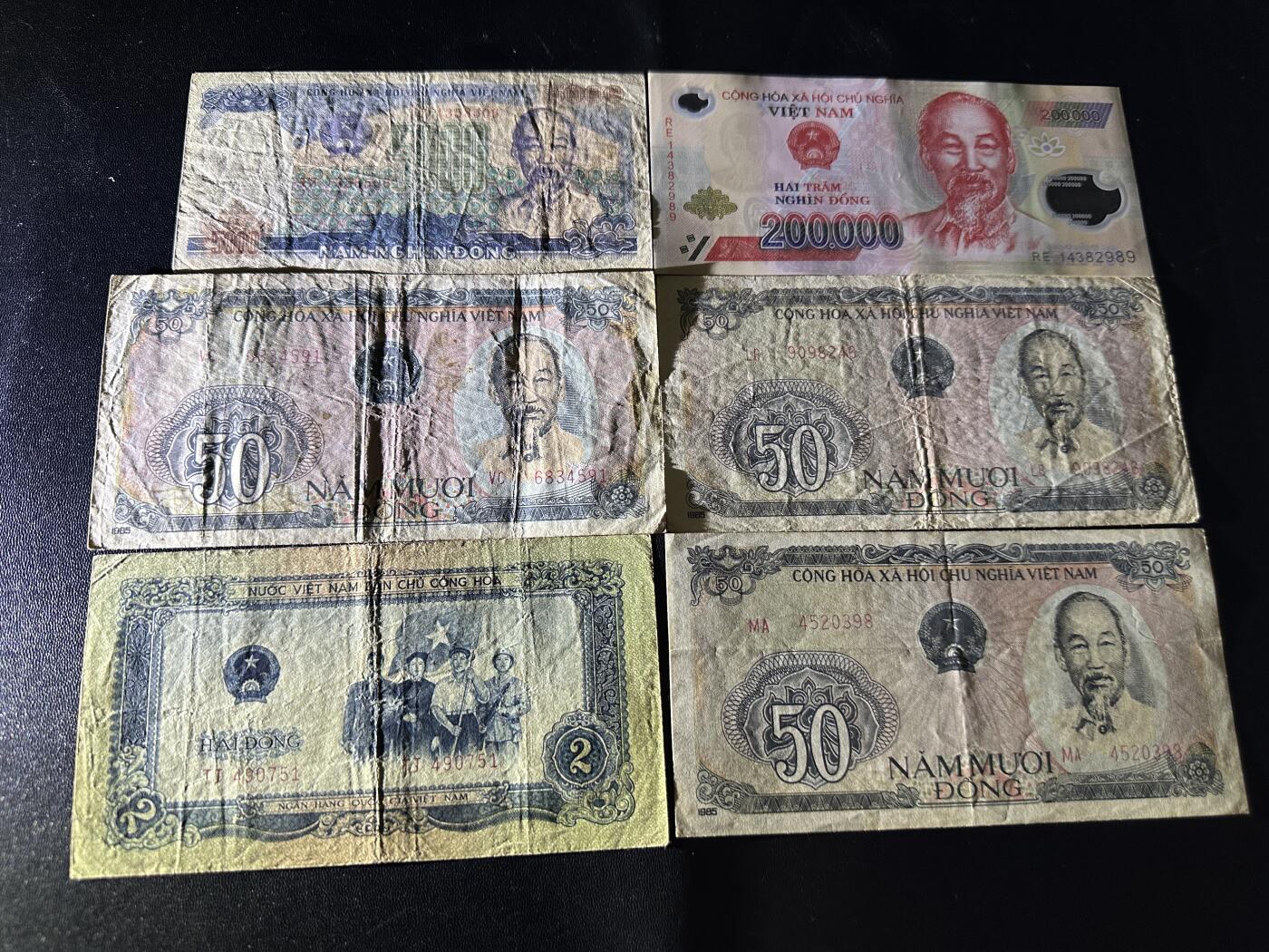 《外钞收藏家》第五百六十六期（本期精选热门裸币、优质评级币）（本平台长期征集拍品、欢迎藏友们联系合作）