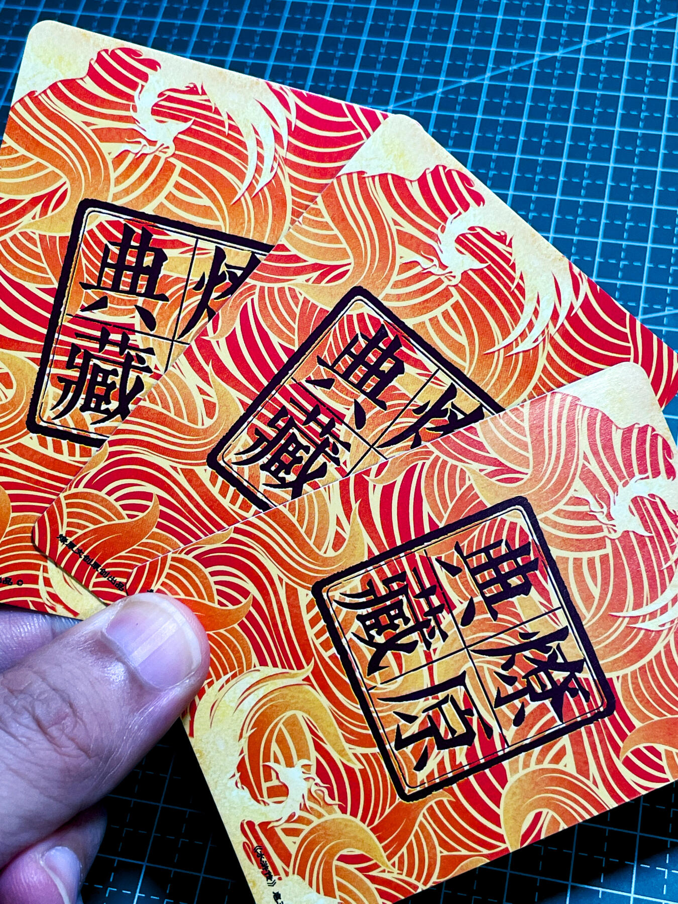 【关注参拍有赠卡】显眼宝31期  9.10日晚9:30截止 逝者如斯夫不舍昼夜 燎原卡牌  典藏卡三张 传说中的 钱花了 眼瞎啦 镭光系列  苏妲己 林朝英  扈三娘 三张  63*88