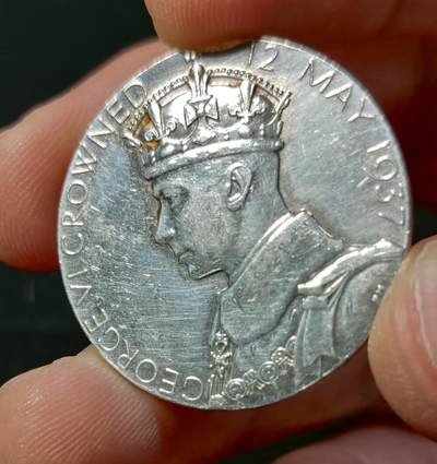 甄臻铺-世界币章拍卖（第33期），送拍享返佣金等优惠多多 1937年英国乔治六世加冕银章，14.9g，31.7mm