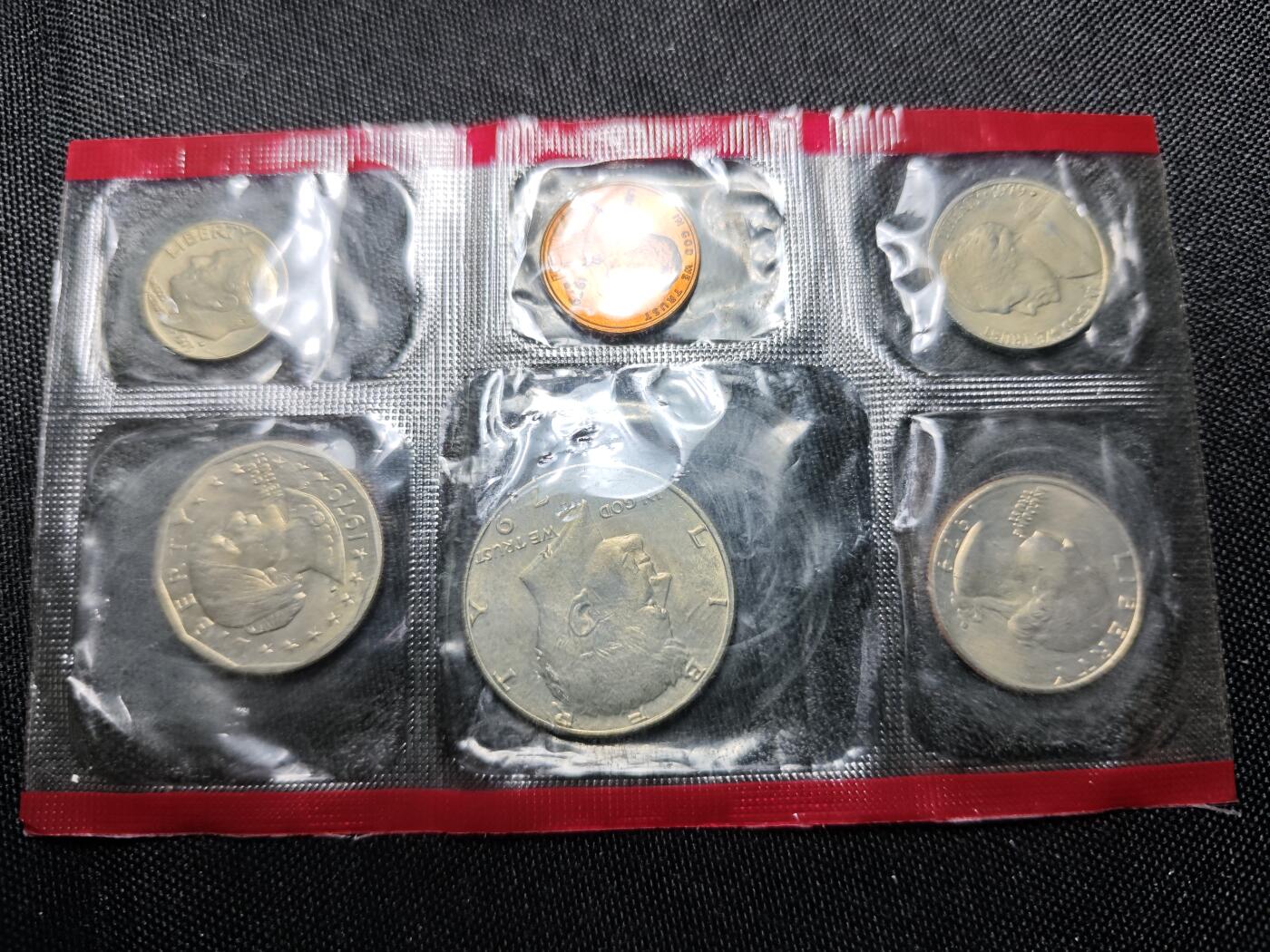 KK钱币收藏小铺 套币专场 2月预留时间 周末发货   1979美国大小面值一套 清年