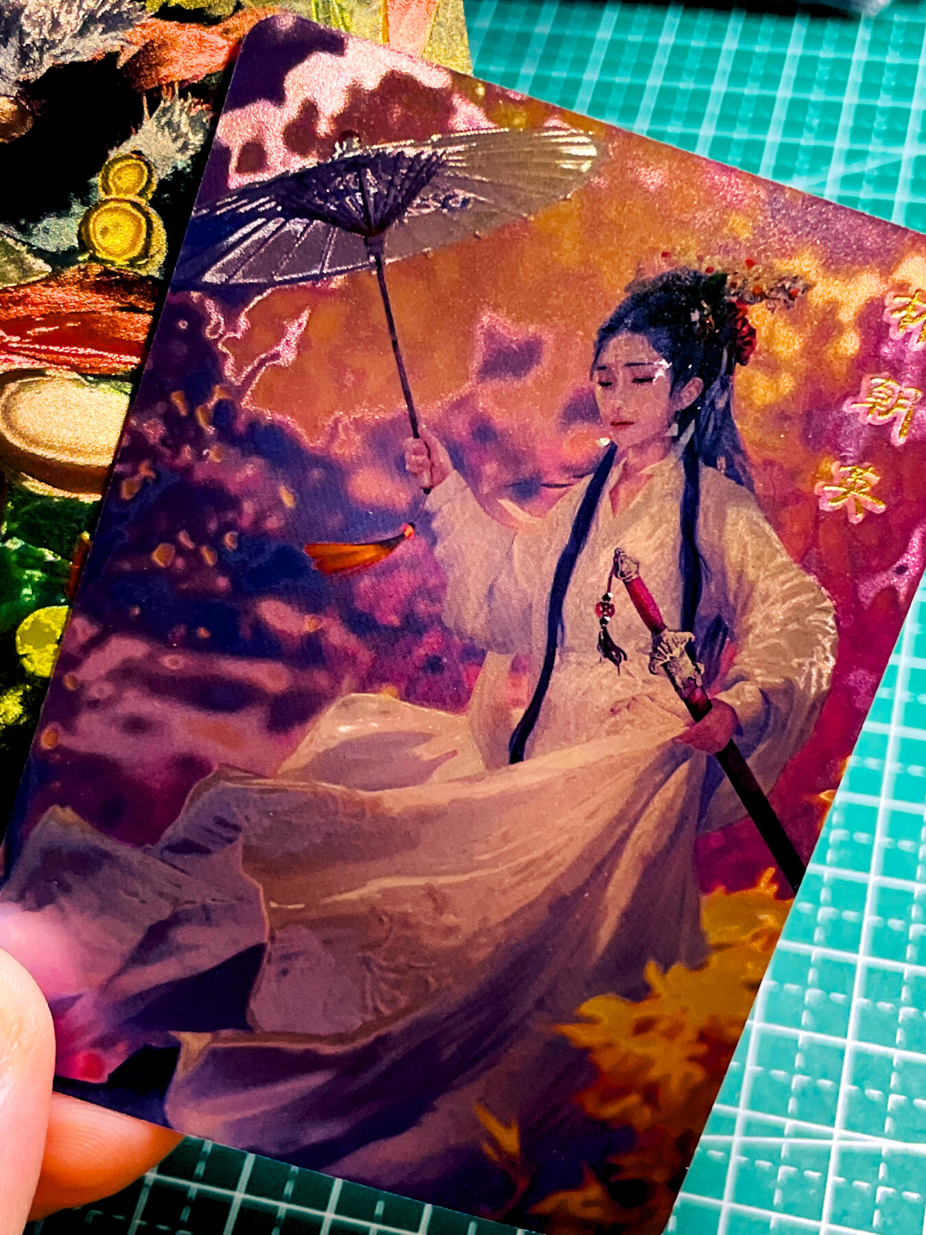 【关注参拍有赠卡】显眼宝31期  9.10日晚9:30截止 逝者如斯夫不舍昼夜 燎原卡牌  典藏卡三张 传说中的 钱花了 眼瞎啦 镭光系列  苏妲己 林朝英  扈三娘 三张  63*88