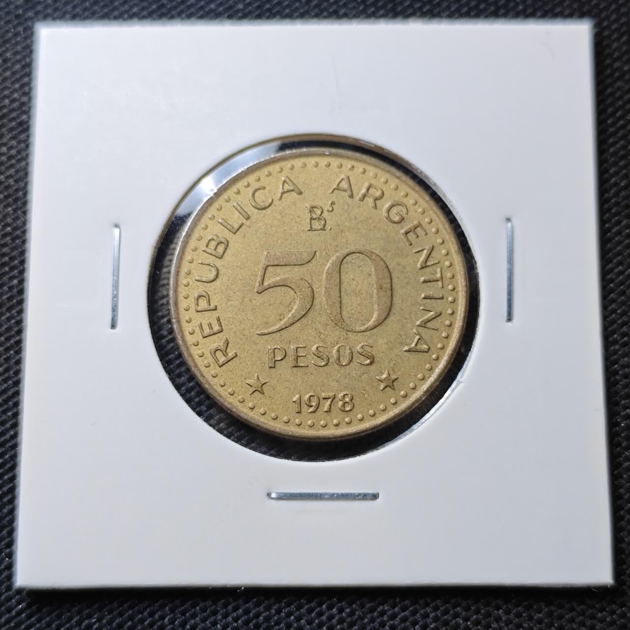 KK钱币收藏小铺 第334期 2月预留时间 周末发货  1978阿根廷50比索 纪念币