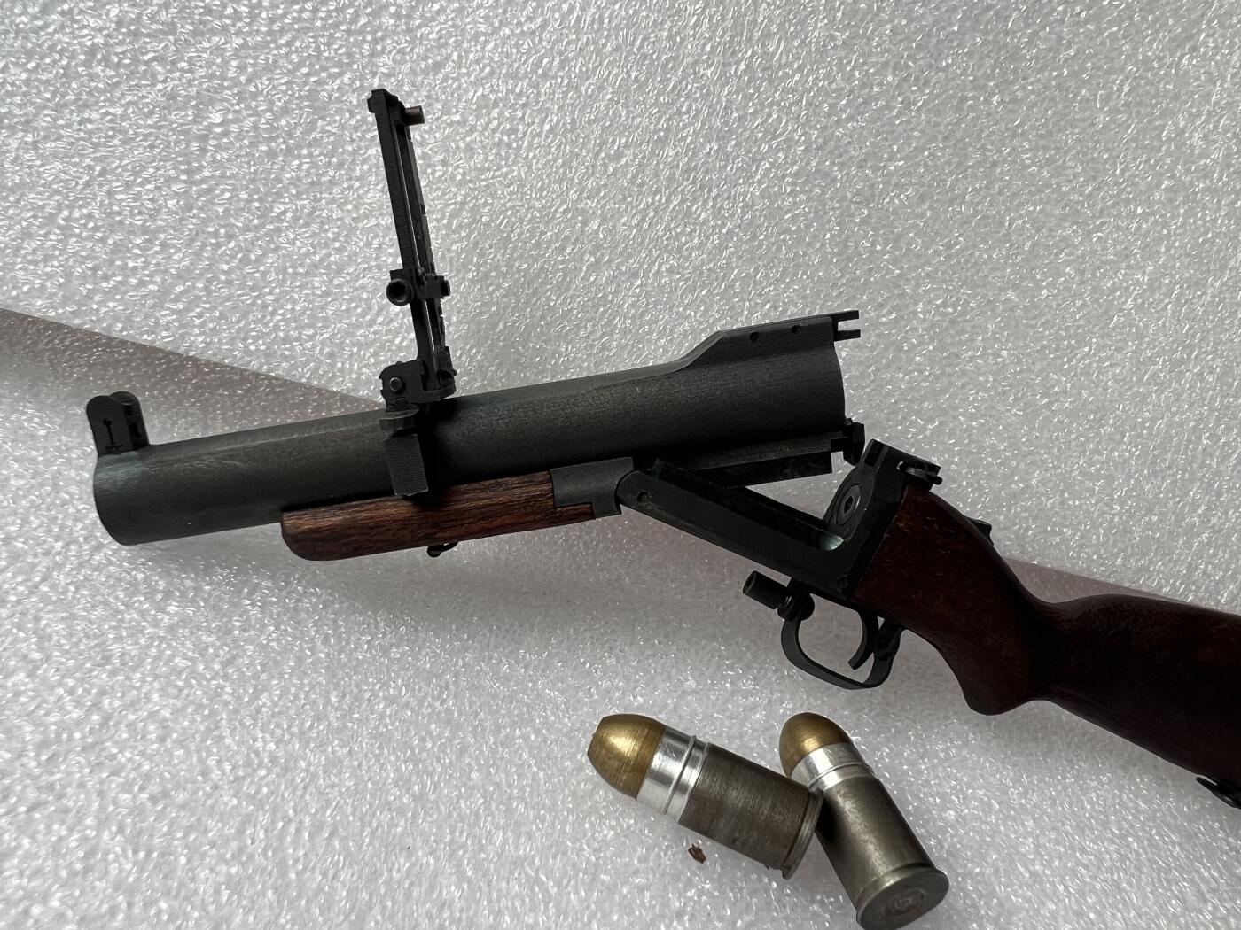 零元拍：H&G 1/4 M79榴蛋仓模型，全金属，含两枚蛋蛋，无背带，全品没毛病。无包装。