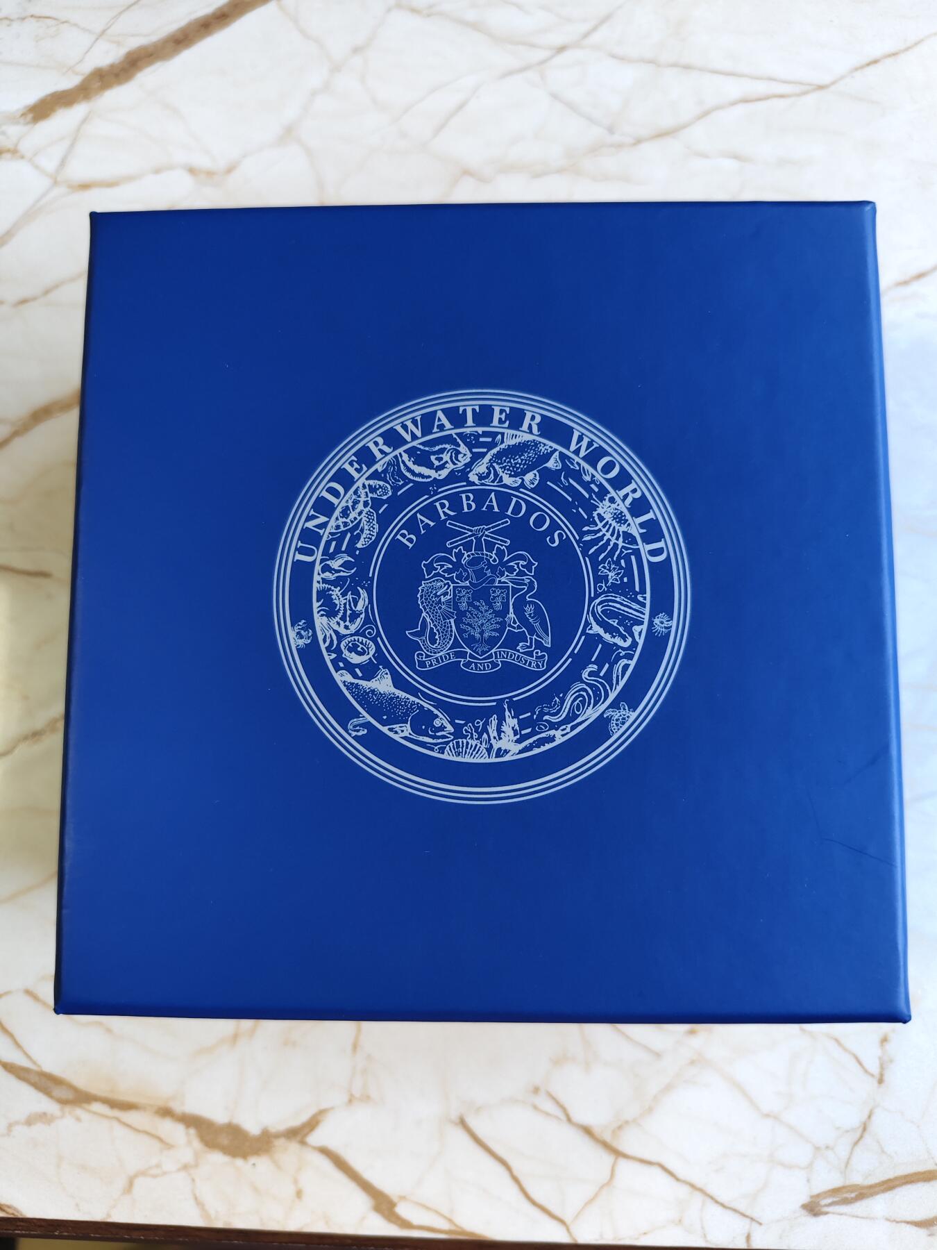 第175期拍卖【长期征集拍品】 巴巴多斯2020年海底世界系列海豹镶透明珐琅银币，999银，发行999枚