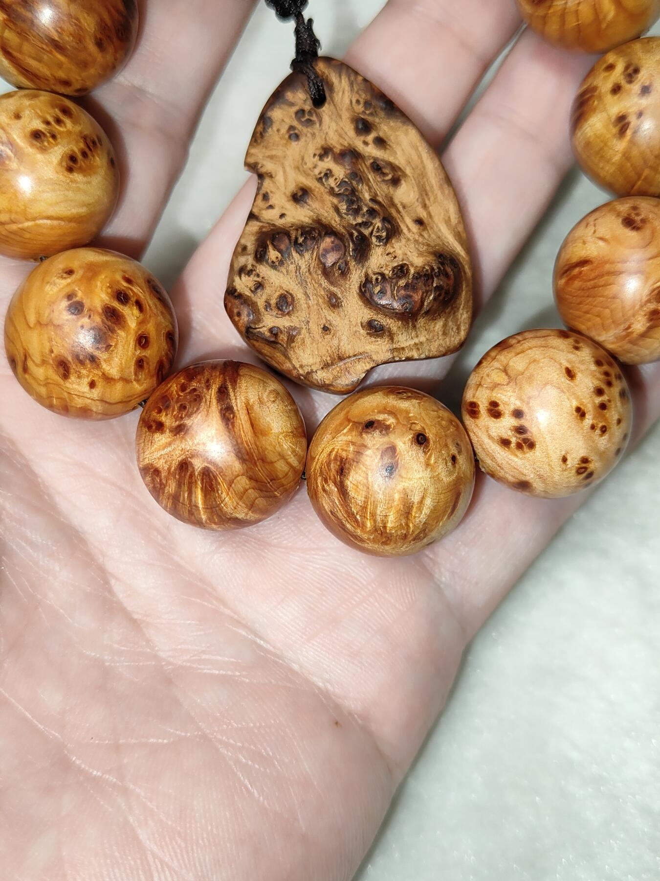 太行崖柏老料黄金底雀眼留疤2.0手串油性足纹理漂亮香味浓一物一图按图发货C147
