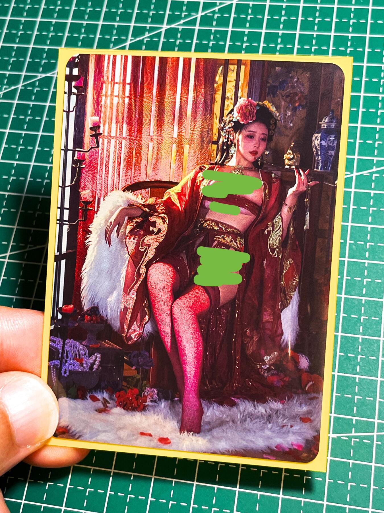 【关注参拍有赠卡】显眼宝31期  9.10日晚9:30截止 逝者如斯夫不舍昼夜 红丝袜系列 经典火爆 散配1张 最受欢迎系列  折光彩闪工艺 63*88