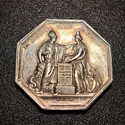【德藏】世界币章拍卖第146期（拍品征集中~欢迎藏友联系） - 19世纪 法国法兰西银行八角代用币银章 蜜蜂边铭 环彩包浆 直径约：36.5mm；重约：24.7g