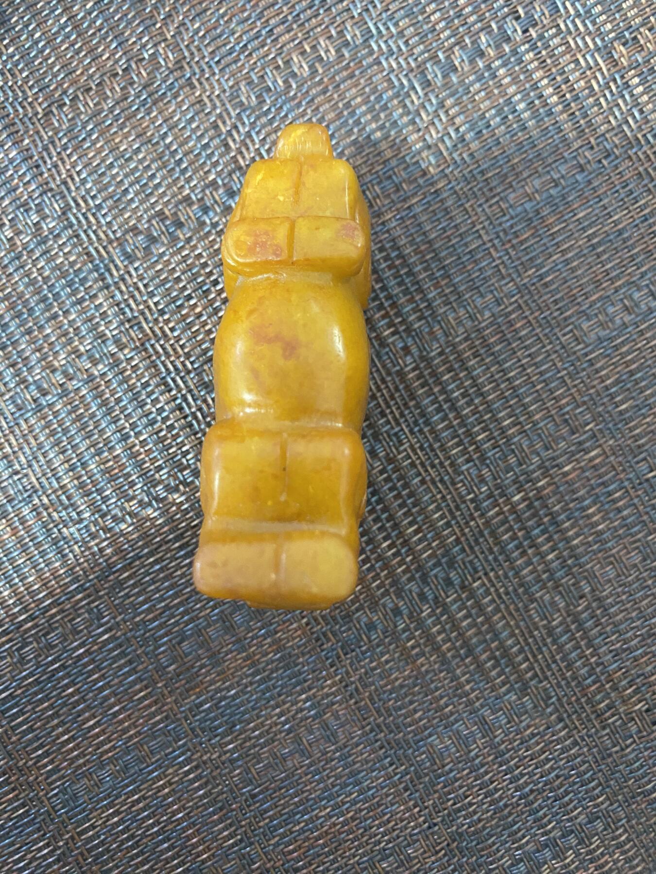 江南站04场纸币杂项 河田玉手把件