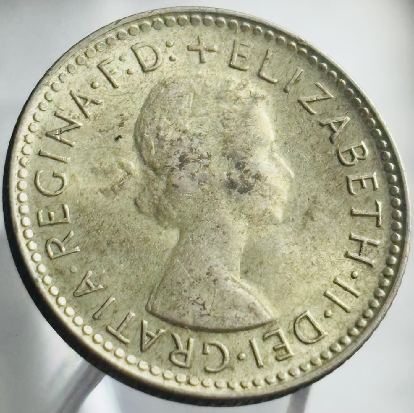 文馨钱币收藏第 271 场， 长期接收代拍品 带光极美品 1963 年英属澳大利亚伊丽莎白二世 6 便士银币，500 银关门版