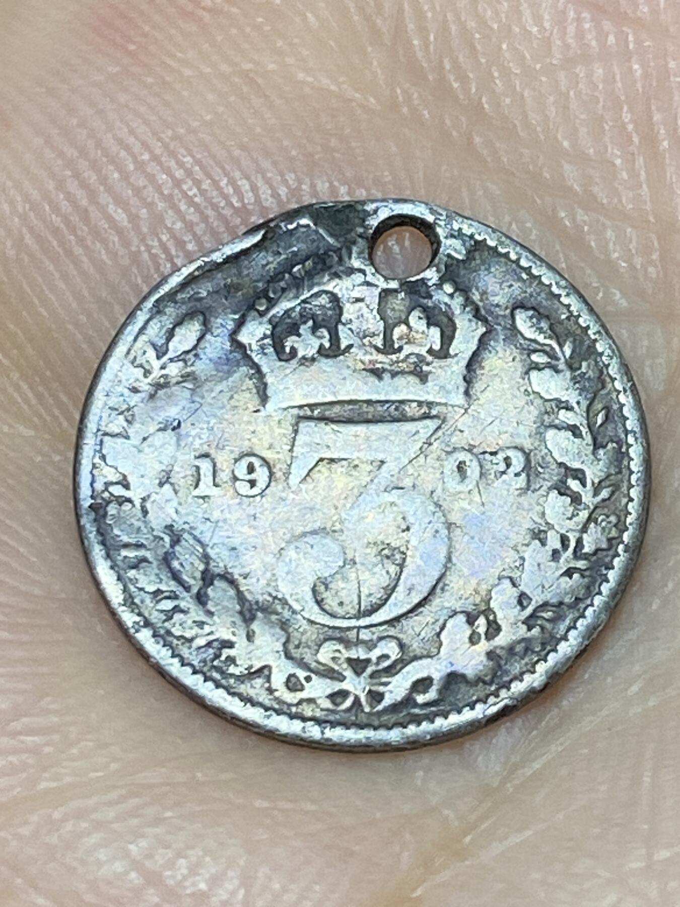 2025年第九十场(总第一百一十六场）外国好品散币(免佣金) 打孔–英国🇬🇧1902年3便士银币(爱德华七世加冕年，首发年，925高银)