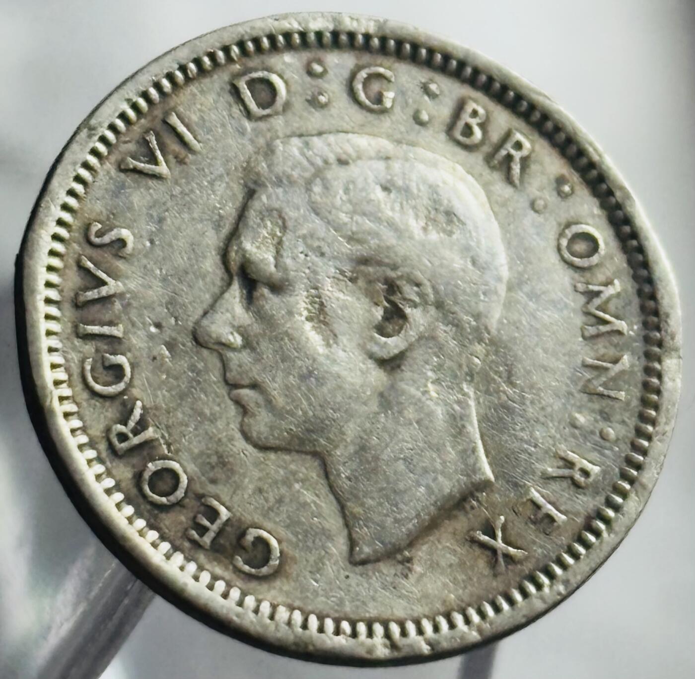 文馨钱币收藏第 271 场， 长期接收代拍品 1938 年英国乔治六世 3 便士银币，首发版