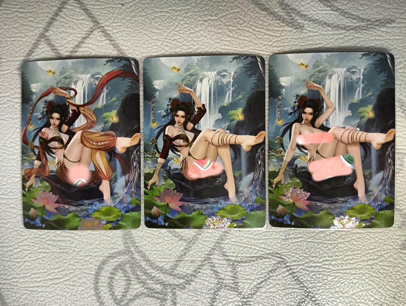 花开卡拍第38期（9月14号周日截拍，品控勿拍!!!拍品不寄存，运费5元，自制卡难免瑕疵，可能存在轻微撞角爆边等出厂瑕疵，品控介意勿拍！） 卡颜月色 风雅颂 郑旦3张，钻闪三渐变，第三渐变是艺术版
