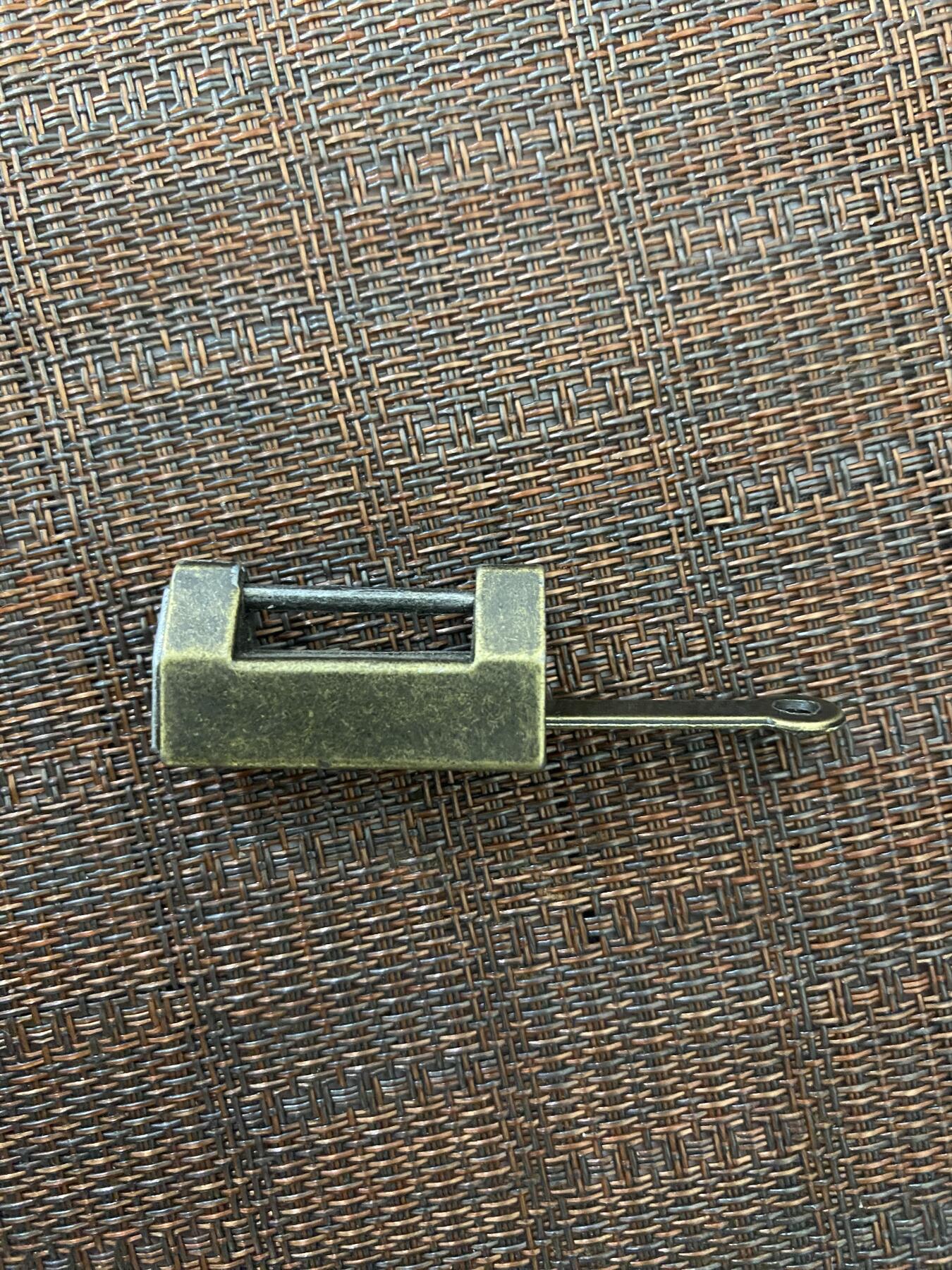 江南站04场纸币杂项 小铜锁