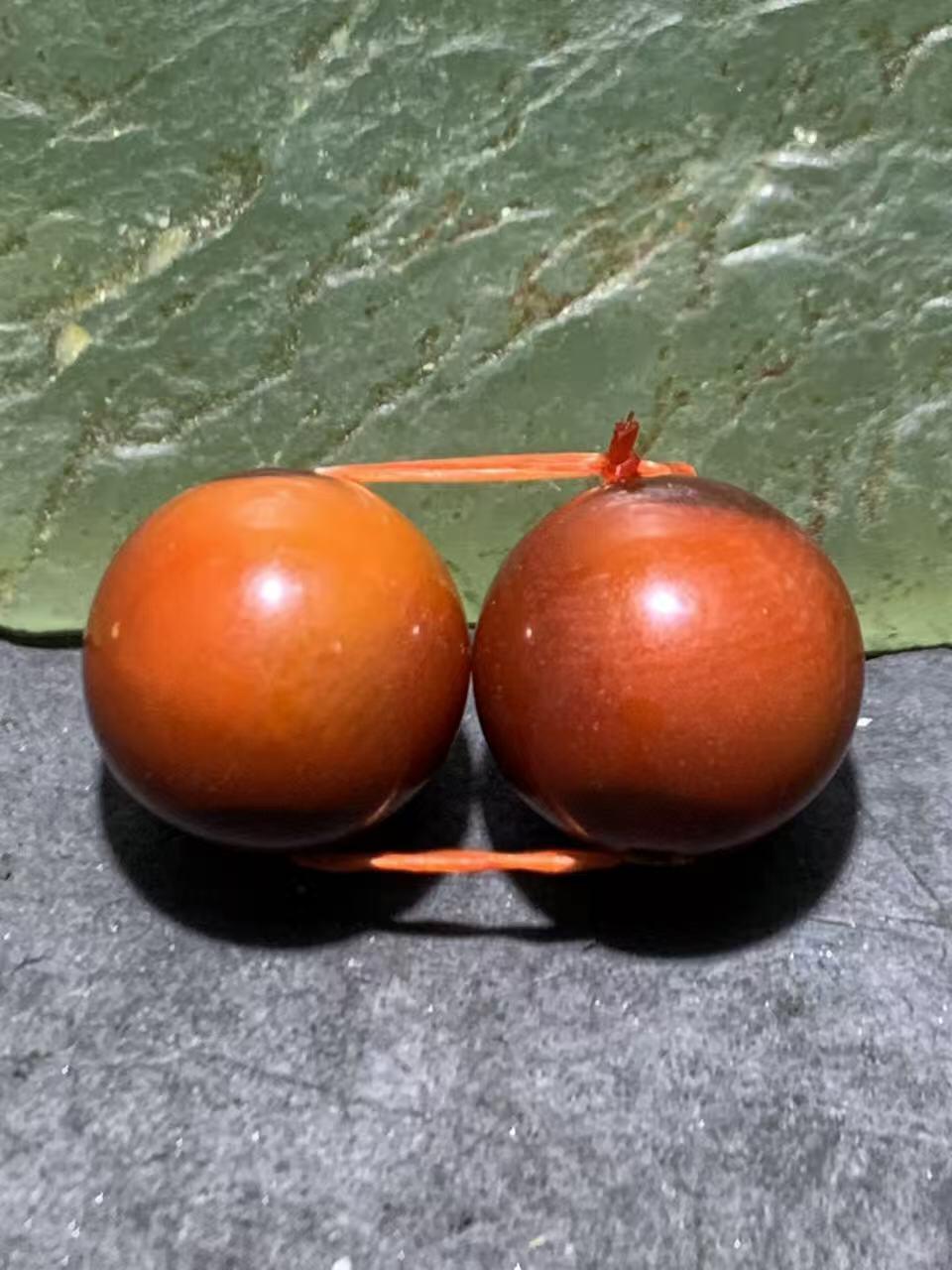 精美高玉化枣红缠丝玛瑙腰珠一对！