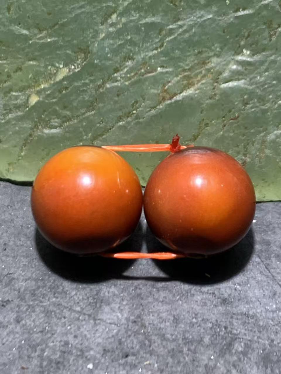 精美高玉化枣红缠丝玛瑙腰珠一对！