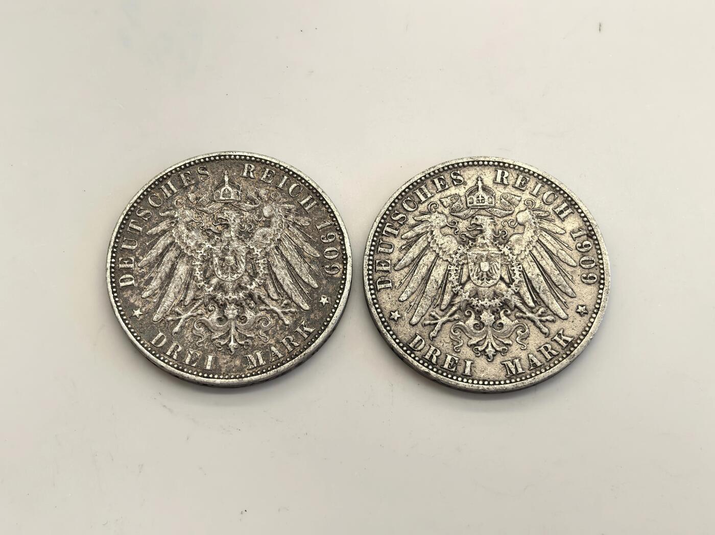 博洋堂世界钱币拍卖第139期（全场包邮） 德意志帝国汉堡自由市1909年双狮三马克银币一对，一枚AU清爽底板，一枚传世重金彩包浆，均是两面转光