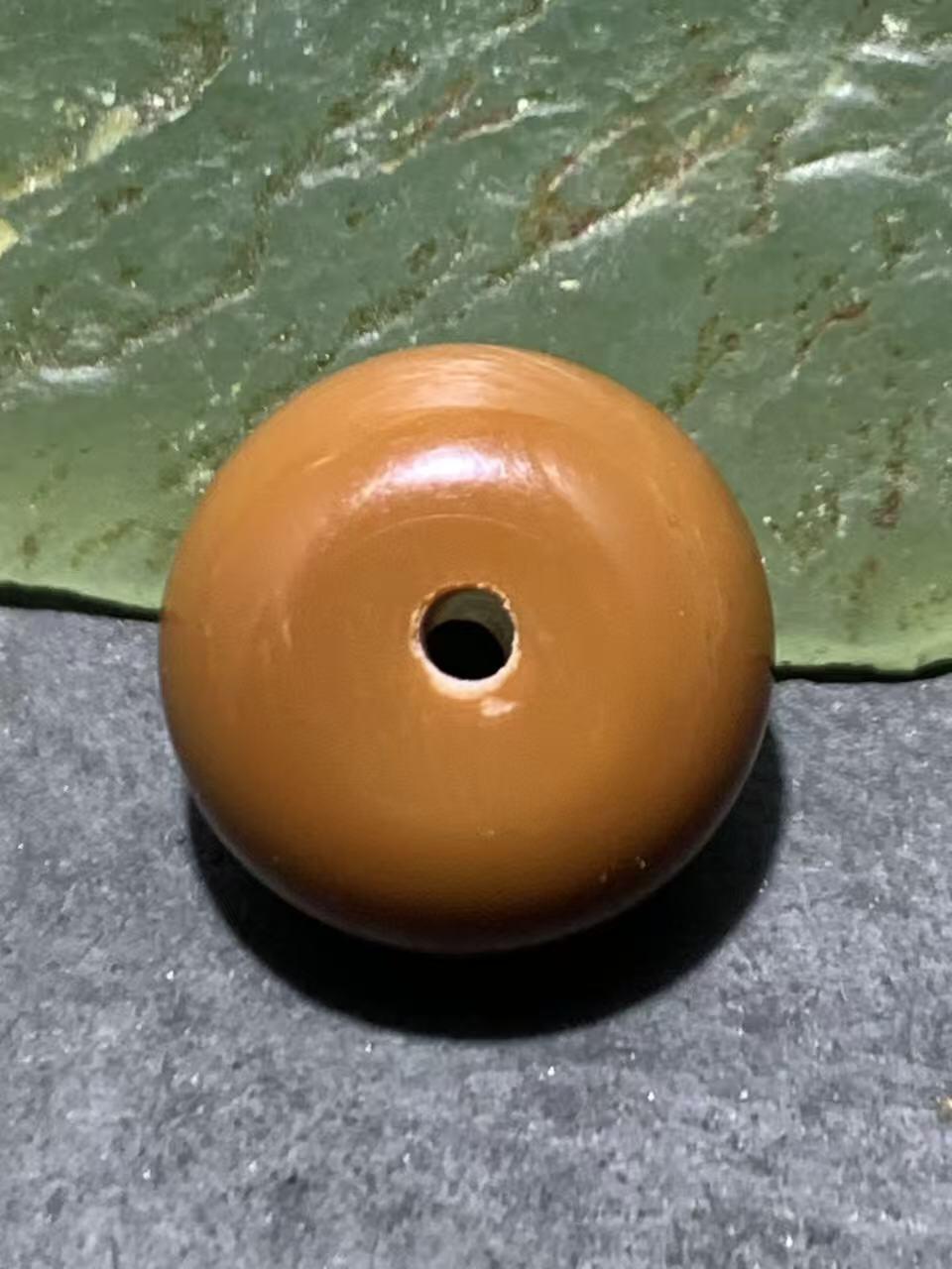 精美冰飘战国红玛瑙算盘珠一个，