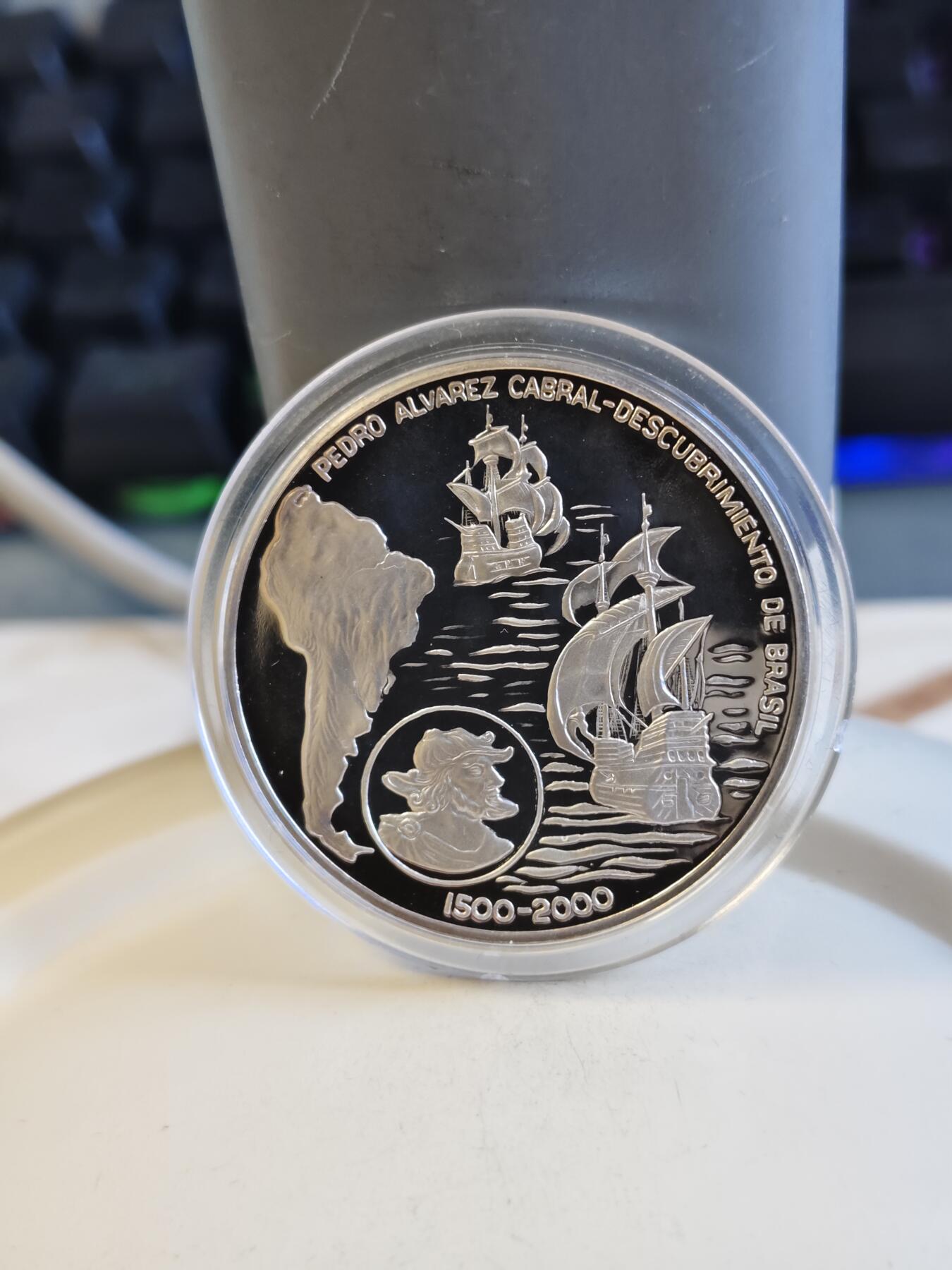 第175期拍卖【长期征集拍品】 西撒哈拉2000年航海家探险家佩德罗·卡布拉尔银币,925银，15克，有氧化