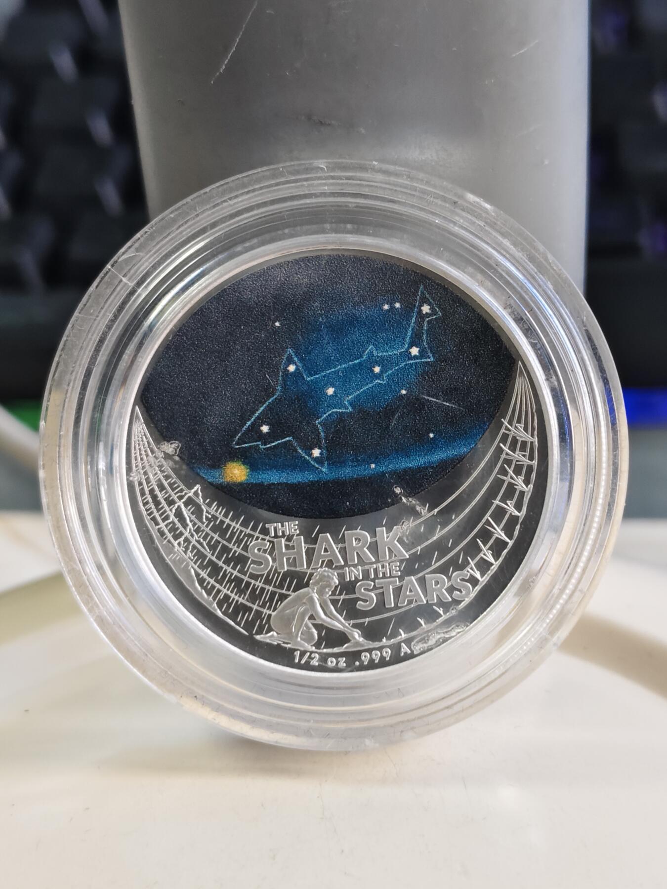 第175期拍卖【长期征集拍品】 澳大利亚2021年梦幻星空鲨鱼座半盎司彩银币，999银，发行量5000枚，有白点、