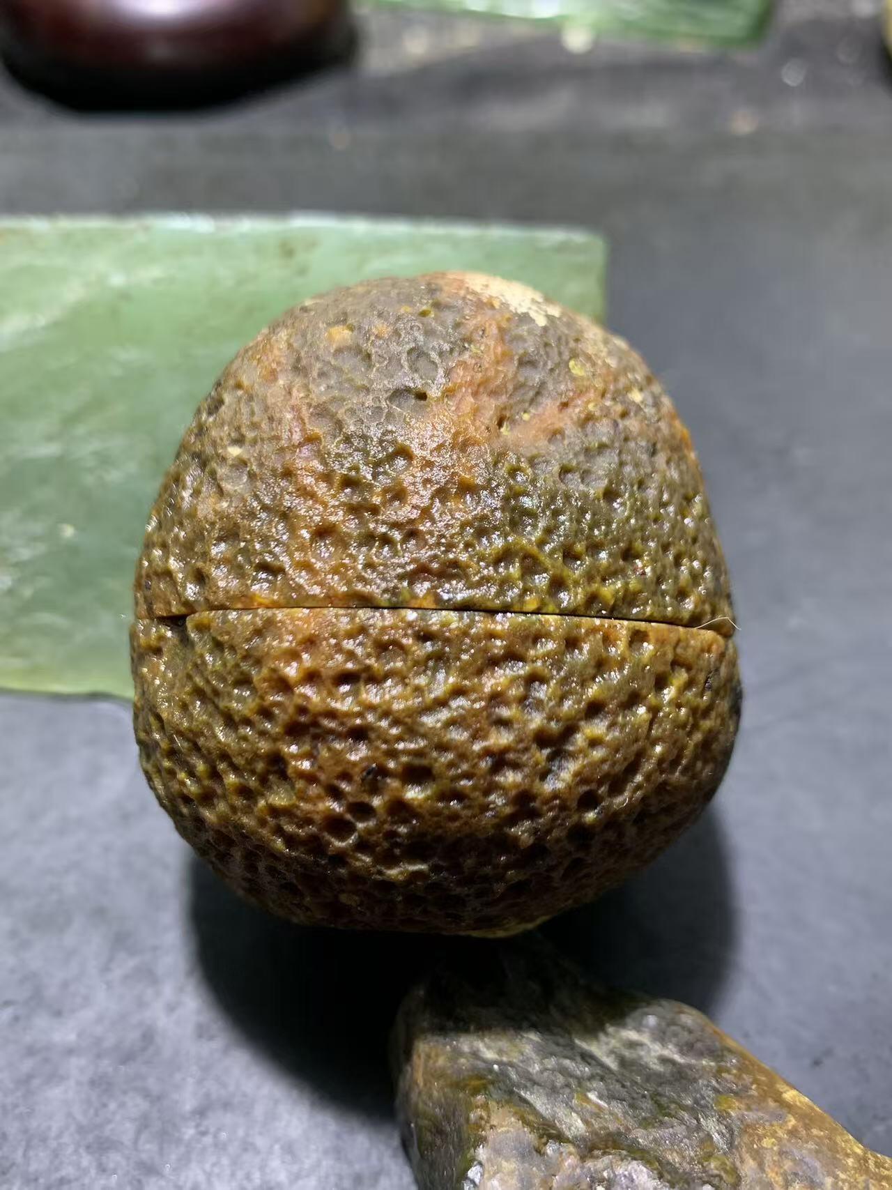亚光原皮战国红玛瑙对切原石摆件一对