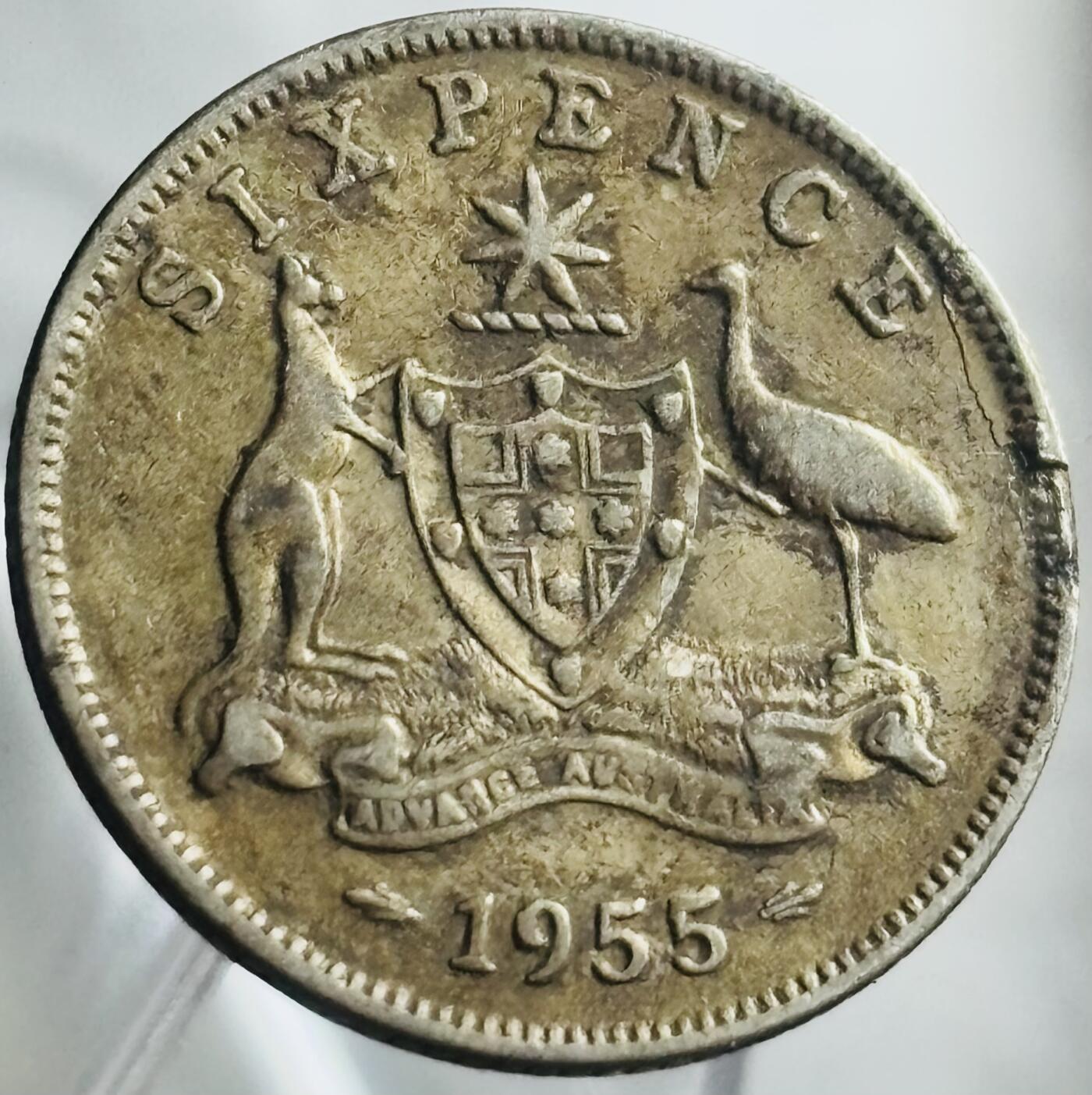 文馨钱币收藏第 271 场， 长期接收代拍品 1955 年英属澳大利亚伊丽莎白二世 6 便士银币，第二版首发年 500 银