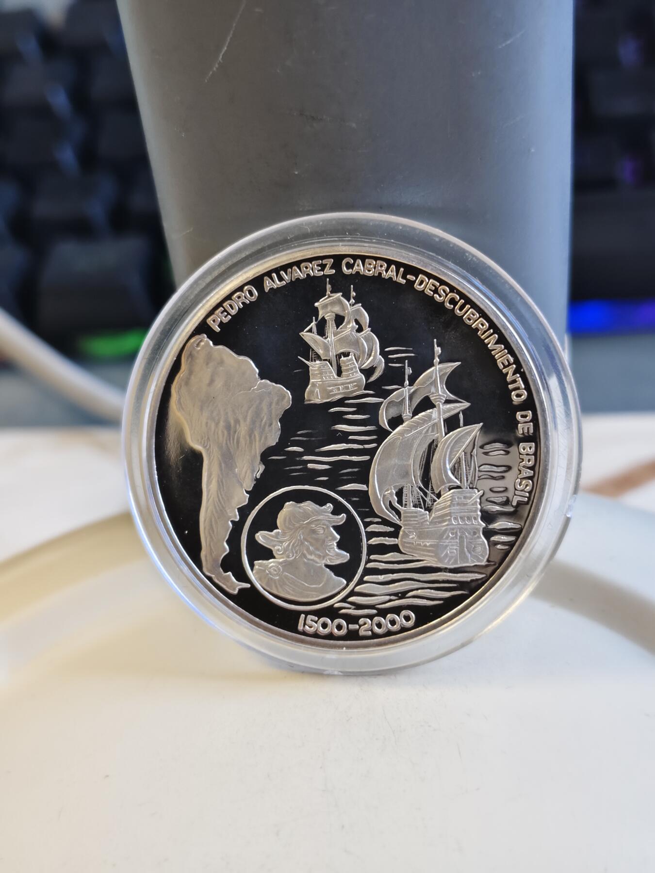第175期拍卖【长期征集拍品】 西撒哈拉2000年航海家探险家佩德罗·卡布拉尔银币,925银，15克，有氧化